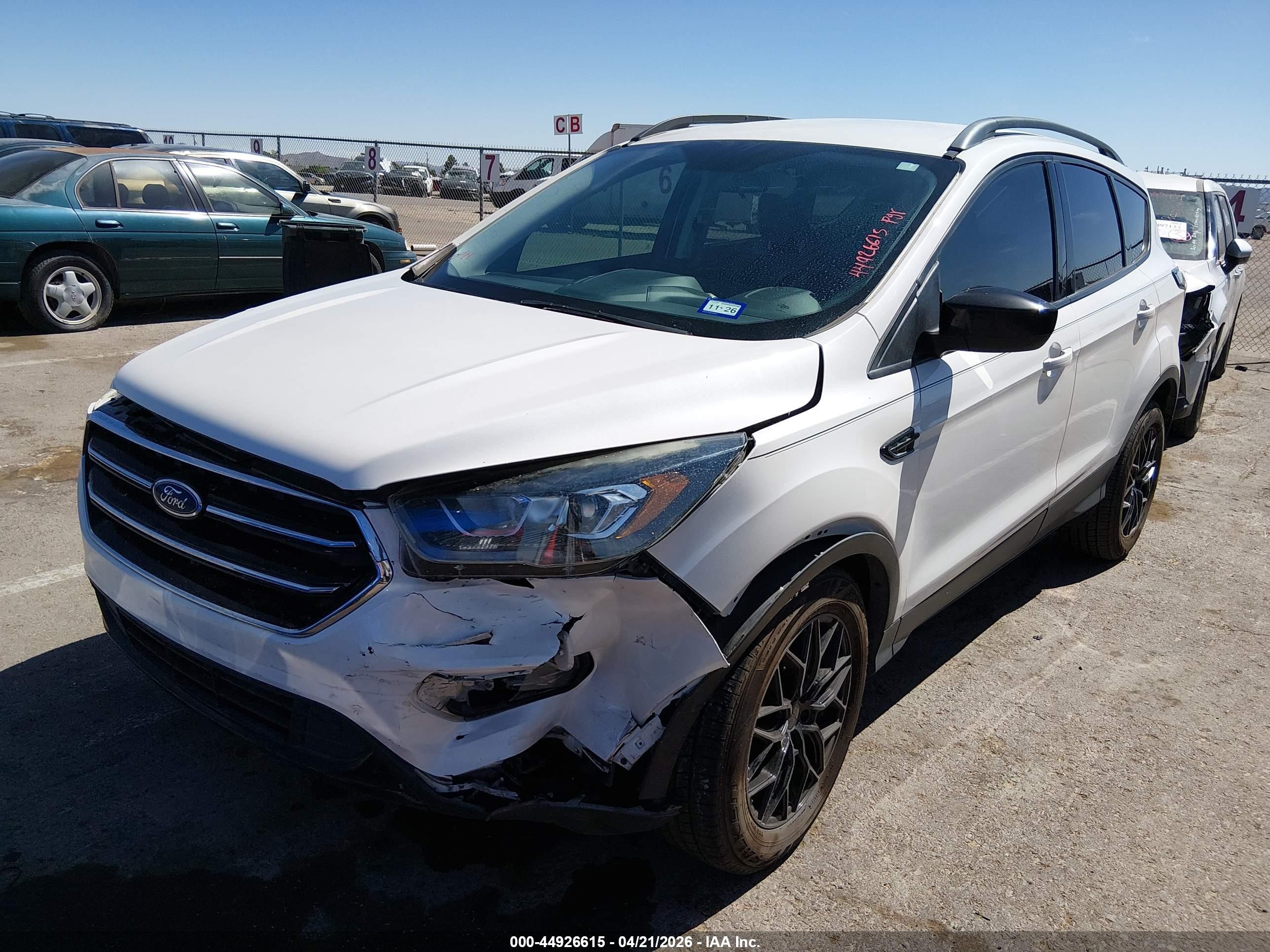 2018 Ford Escape Se White vin: 1FMCU9GD5JUA60991