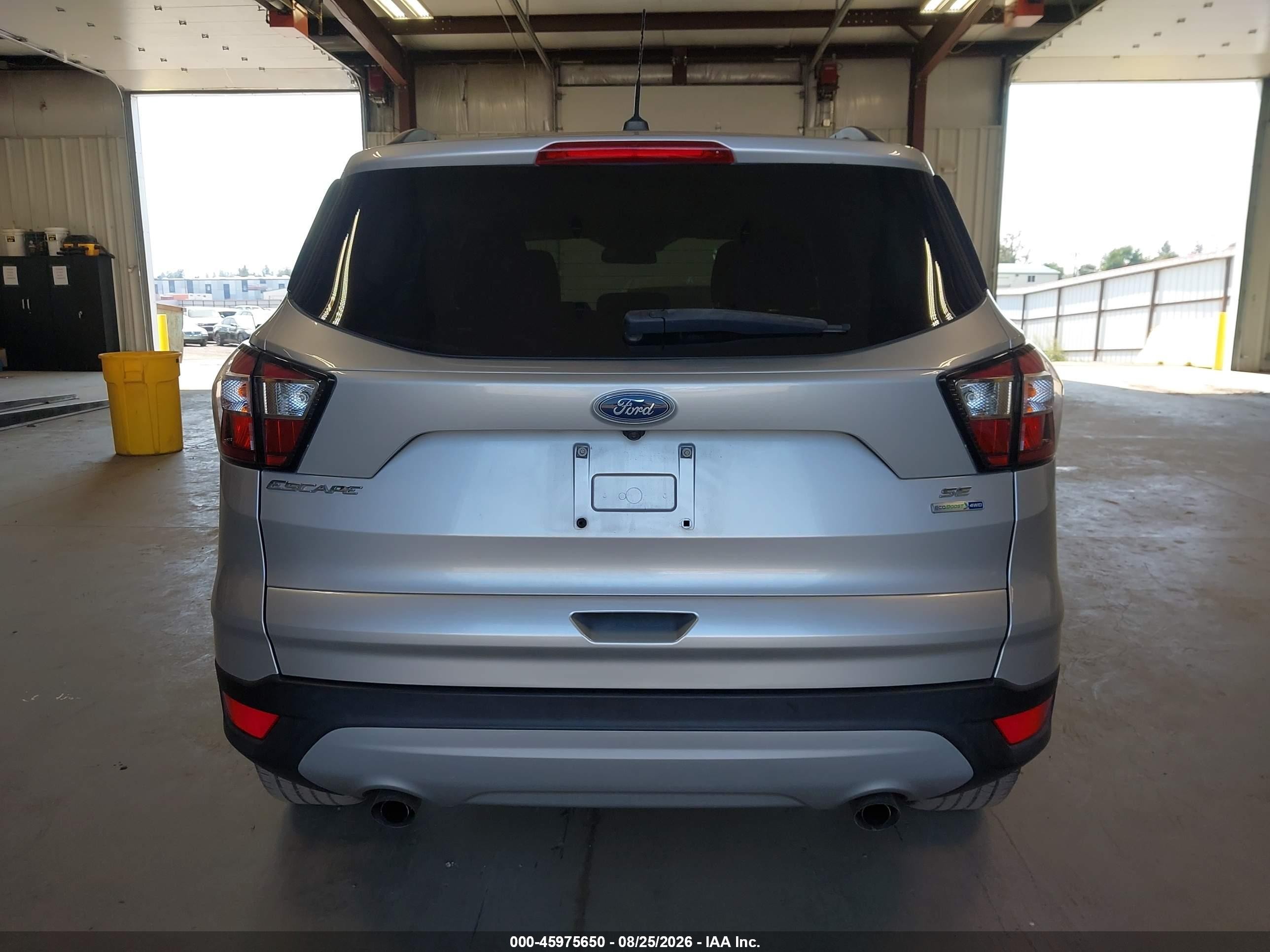 2018 Ford Escape Se Silver vin: 1FMCU9GD5JUC38804