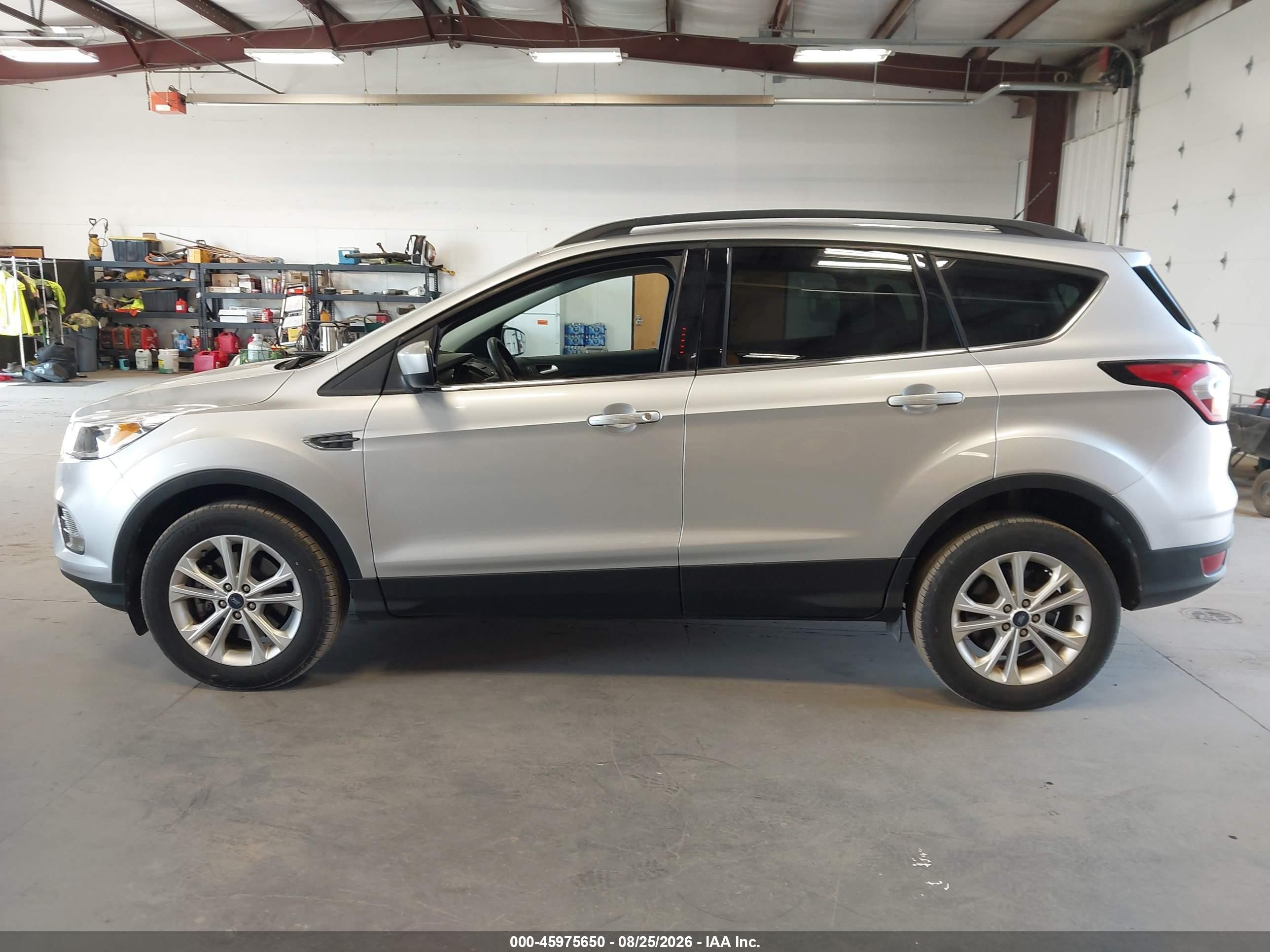 2018 Ford Escape Se Silver vin: 1FMCU9GD5JUC38804