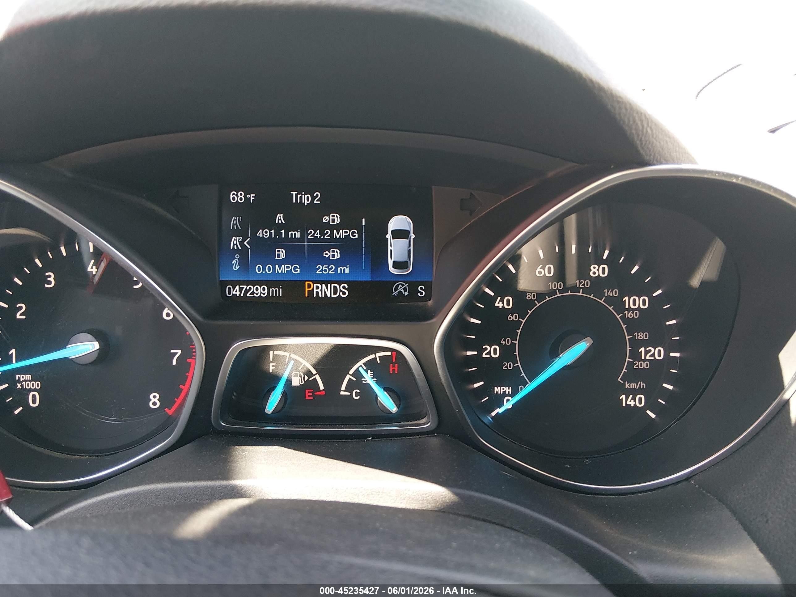 2018 Ford Escape Se Белый vin: 1FMCU9GD5JUD08575