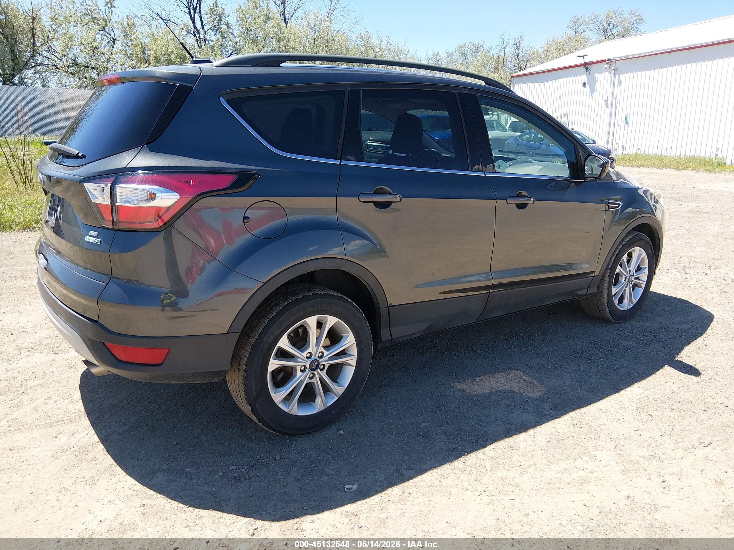 2018 Ford Escape Se Gray vin: 1FMCU9GD5JUD31063
