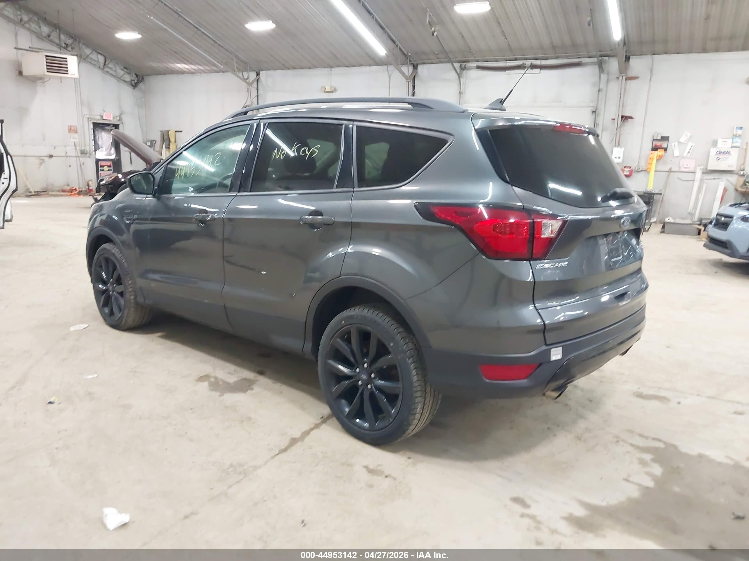 2019 Ford Escape Se Gray vin: 1FMCU9GD5KUA06754