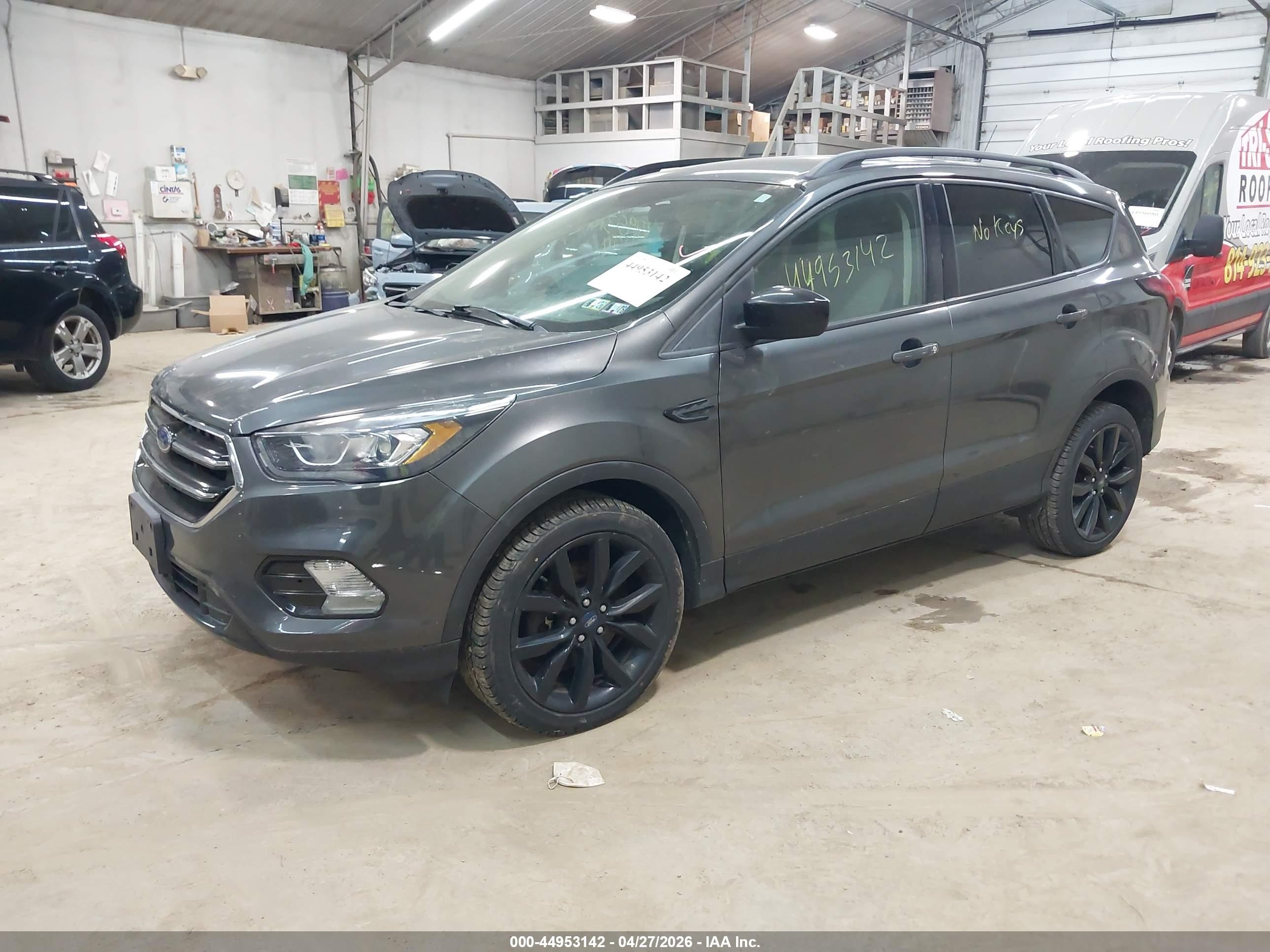 2019 Ford Escape Se Gray vin: 1FMCU9GD5KUA06754