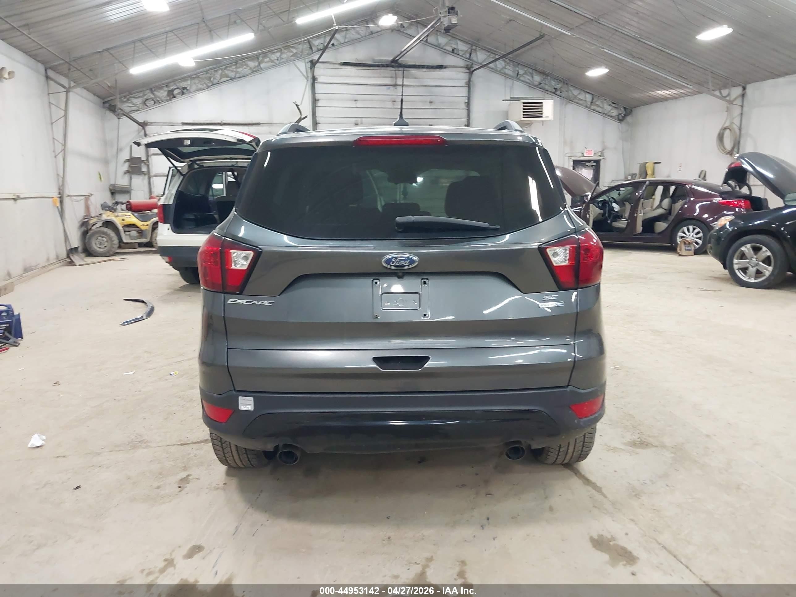 2019 Ford Escape Se Gray vin: 1FMCU9GD5KUA06754
