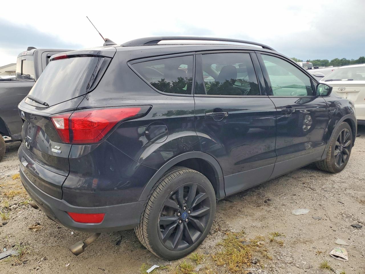 2019 Ford Escape Se Black vin: 1FMCU9GD5KUB09883