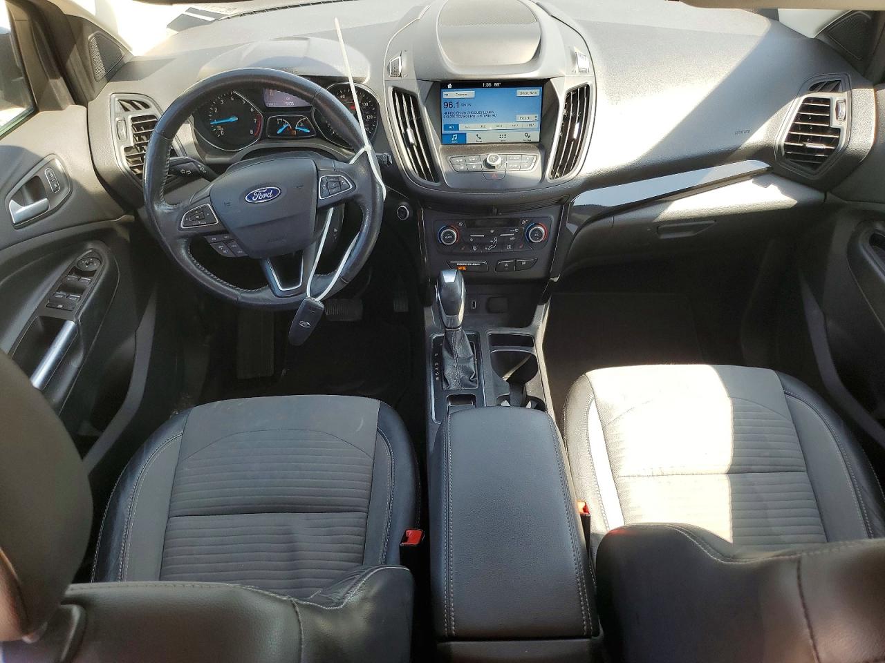 2019 Ford Escape Se Синий vin: 1FMCU9GD5KUB29082