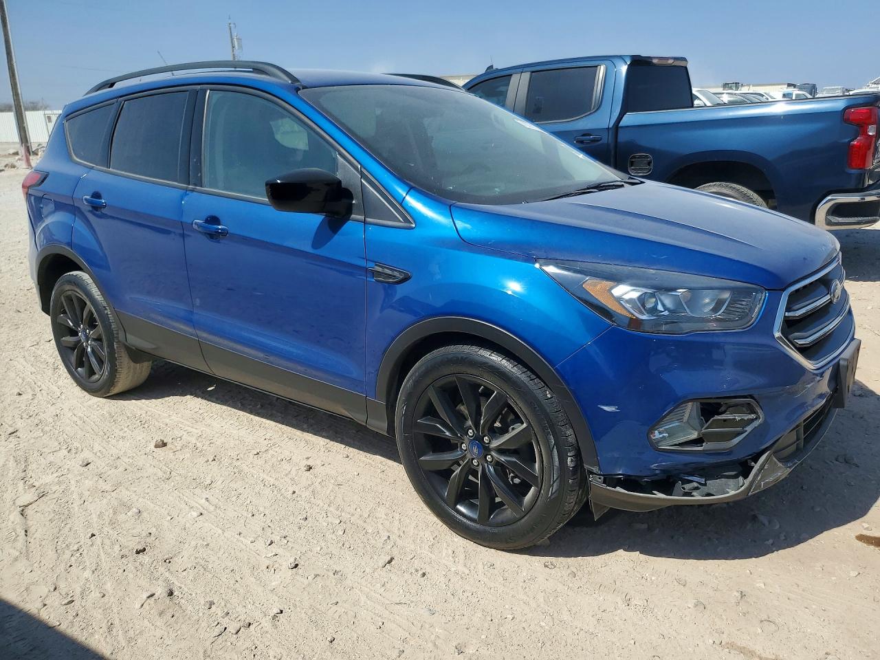 2019 Ford Escape Se Синий vin: 1FMCU9GD5KUB29082