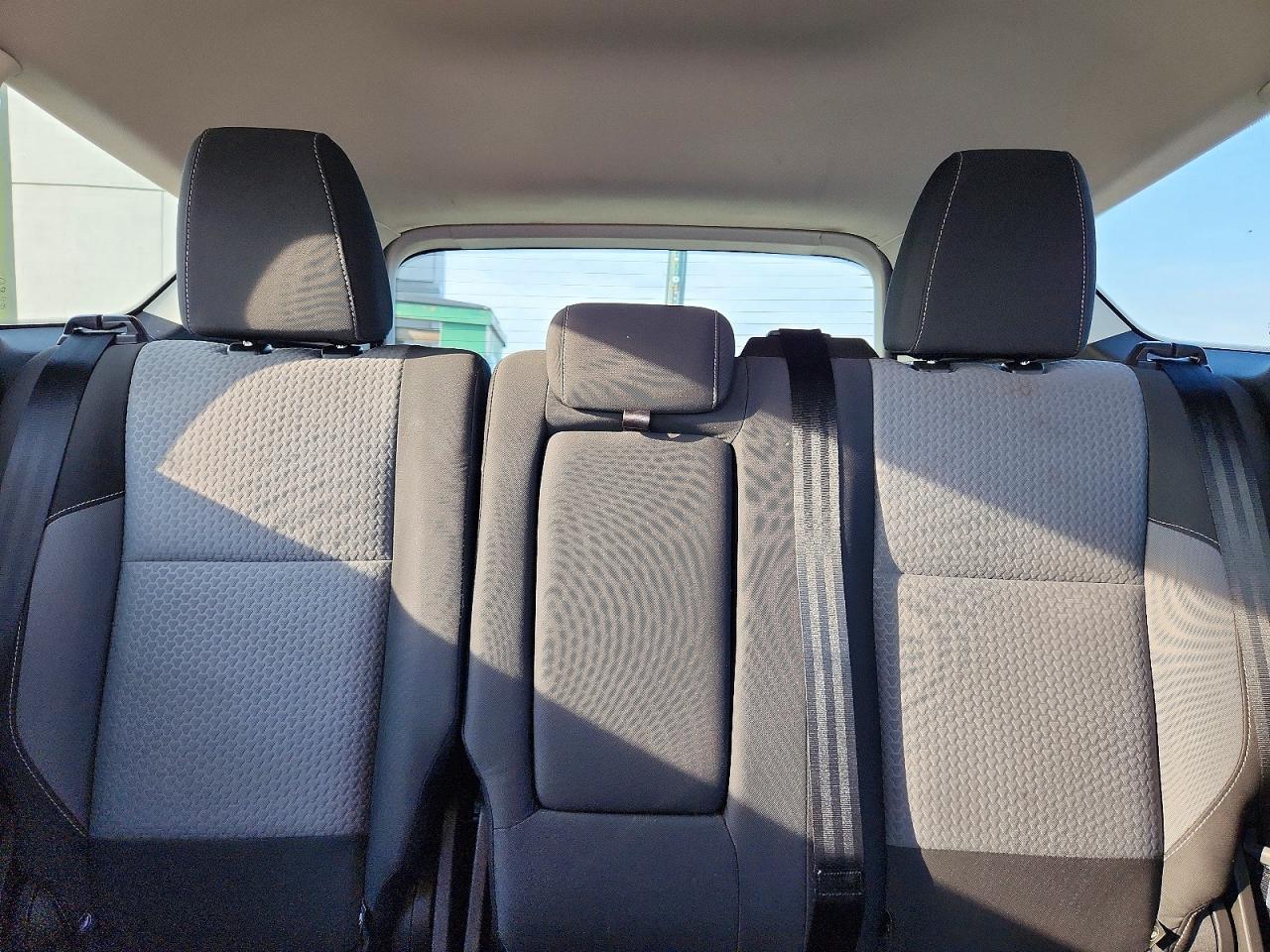 2017 Ford Escape Se Silver vin: 1FMCU9GD6HUA78393