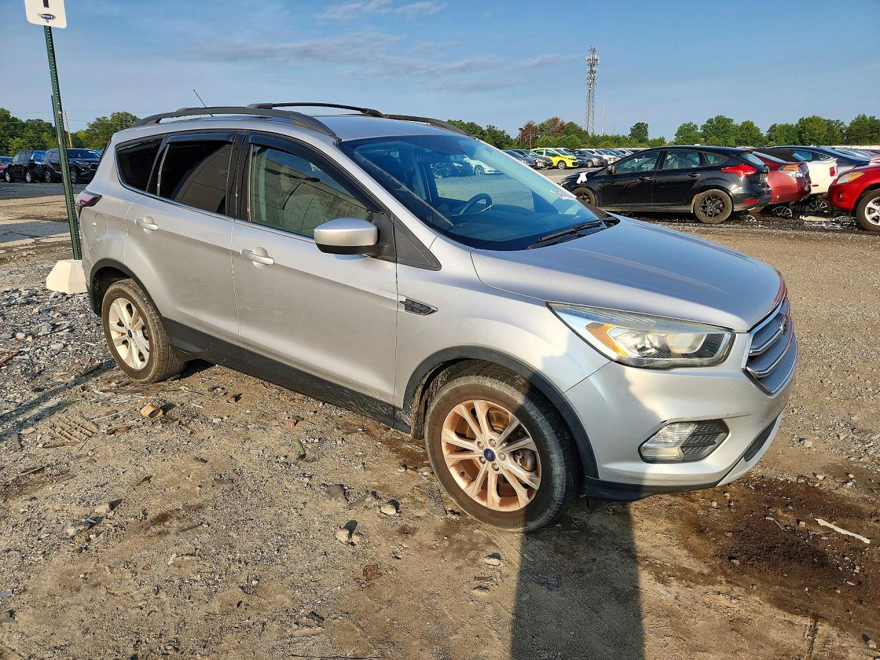 2017 Ford Escape Se Silver vin: 1FMCU9GD6HUA78393