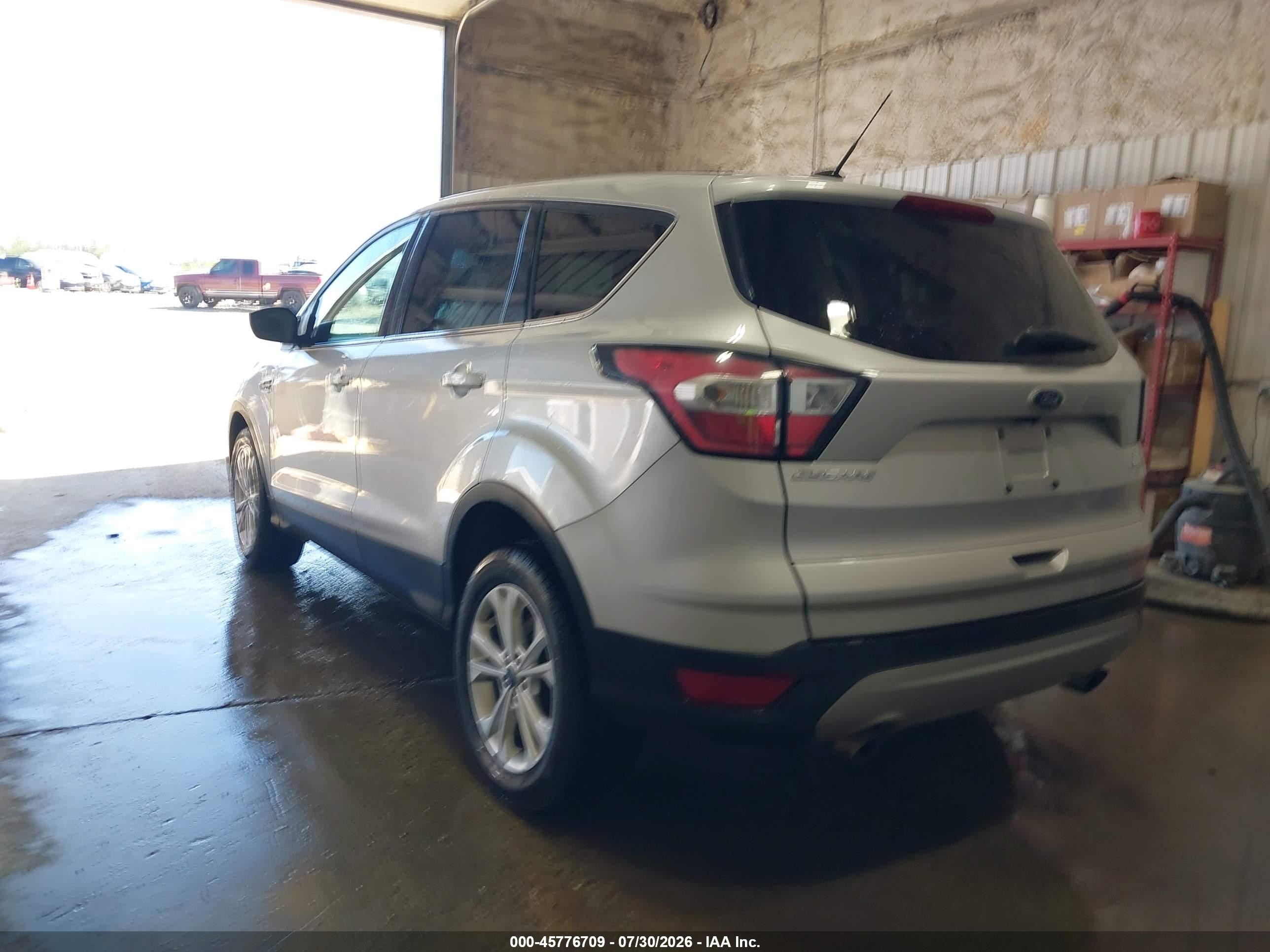 2017 Ford Escape Se Серебряный vin: 1FMCU9GD6HUE50413