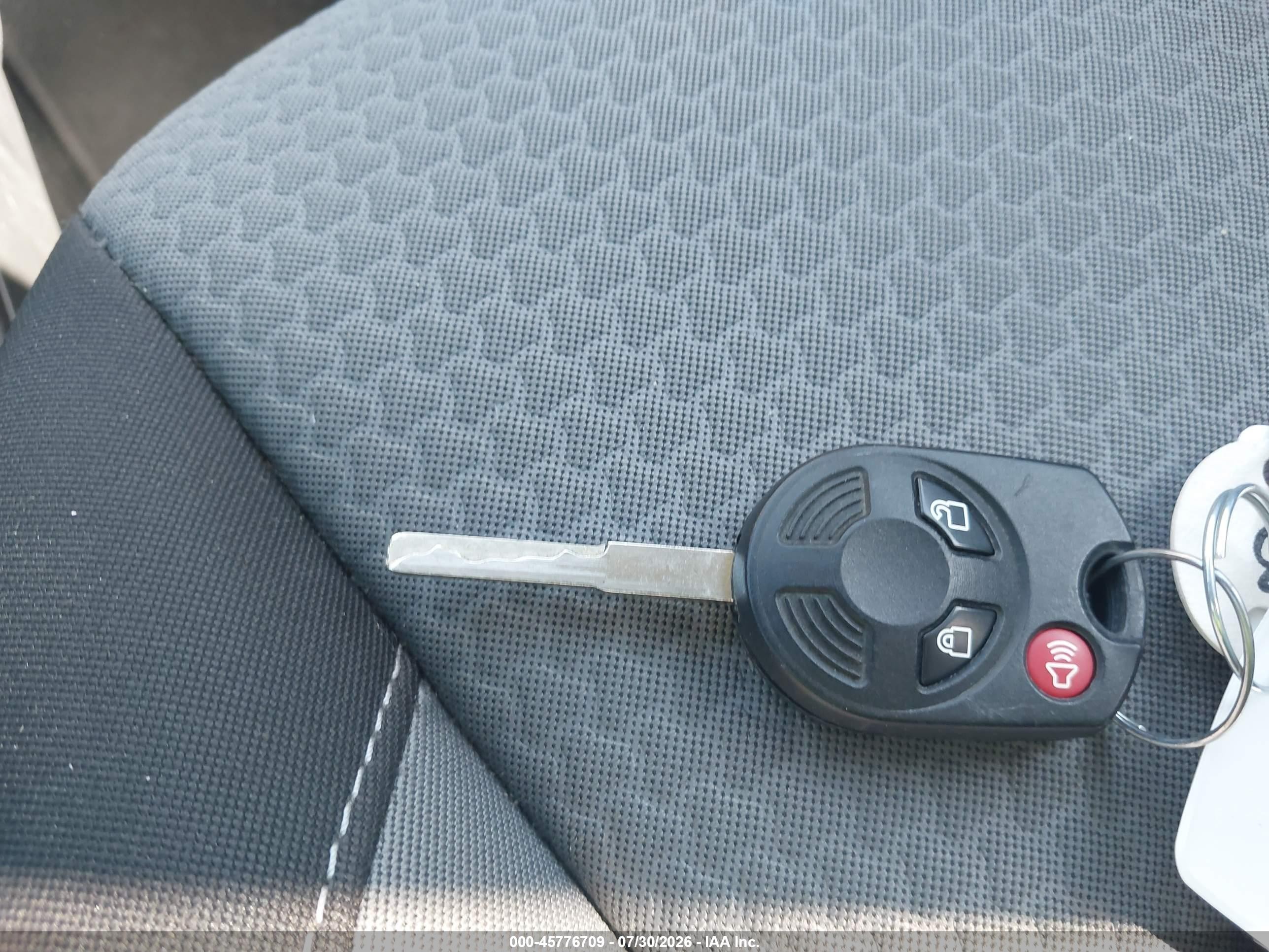 2017 Ford Escape Se Серебряный vin: 1FMCU9GD6HUE50413