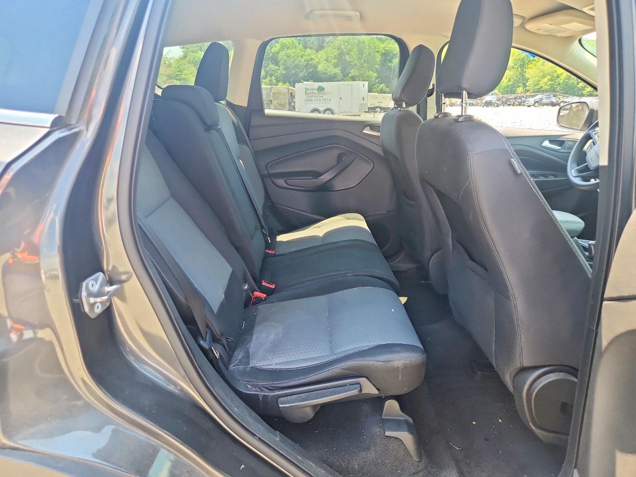 2018 Ford Escape Se Gray vin: 1FMCU9GD6JUA35307