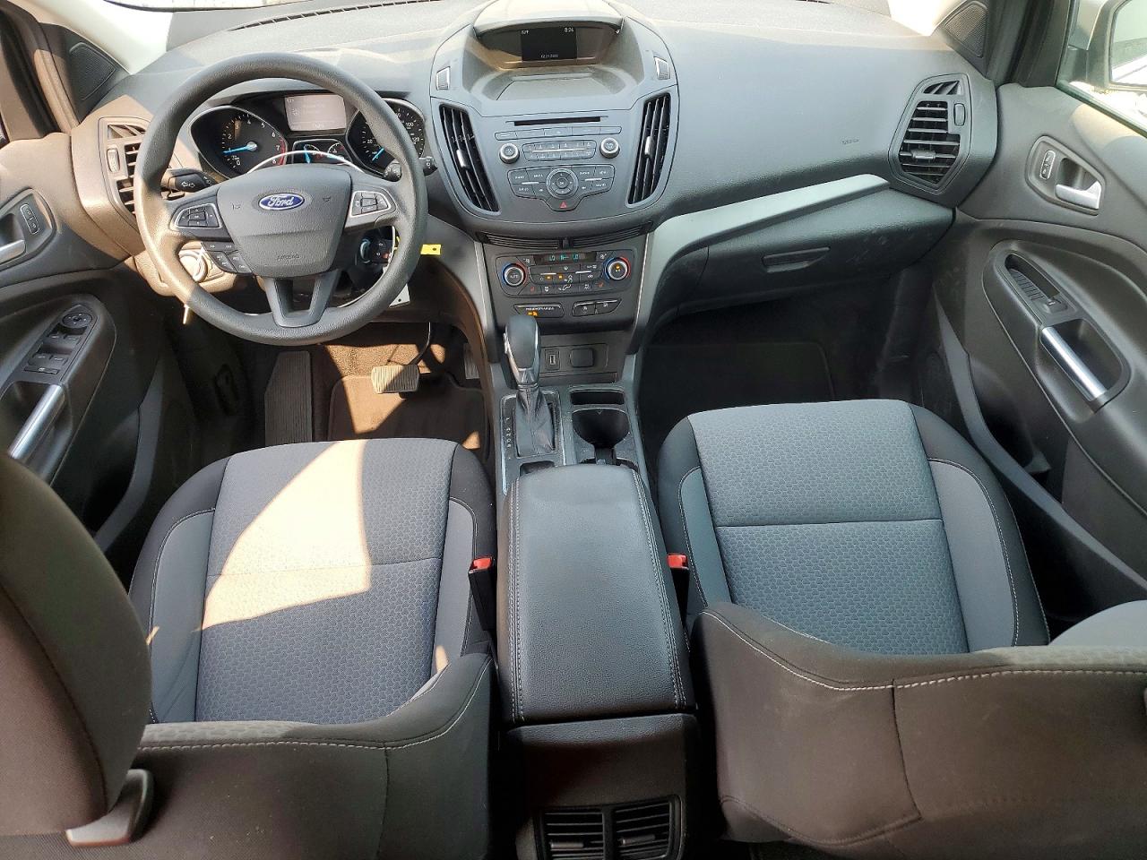 2018 Ford Escape Se Серебряный vin: 1FMCU9GD6JUC13491