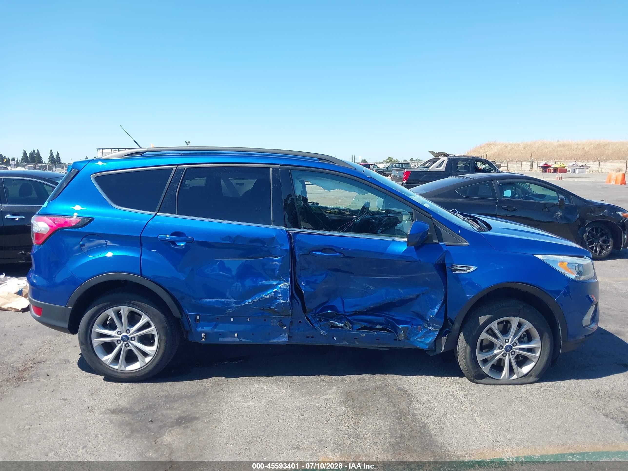 2017 Ford Escape Se Blue vin: 1FMCU9GD7HUC32285