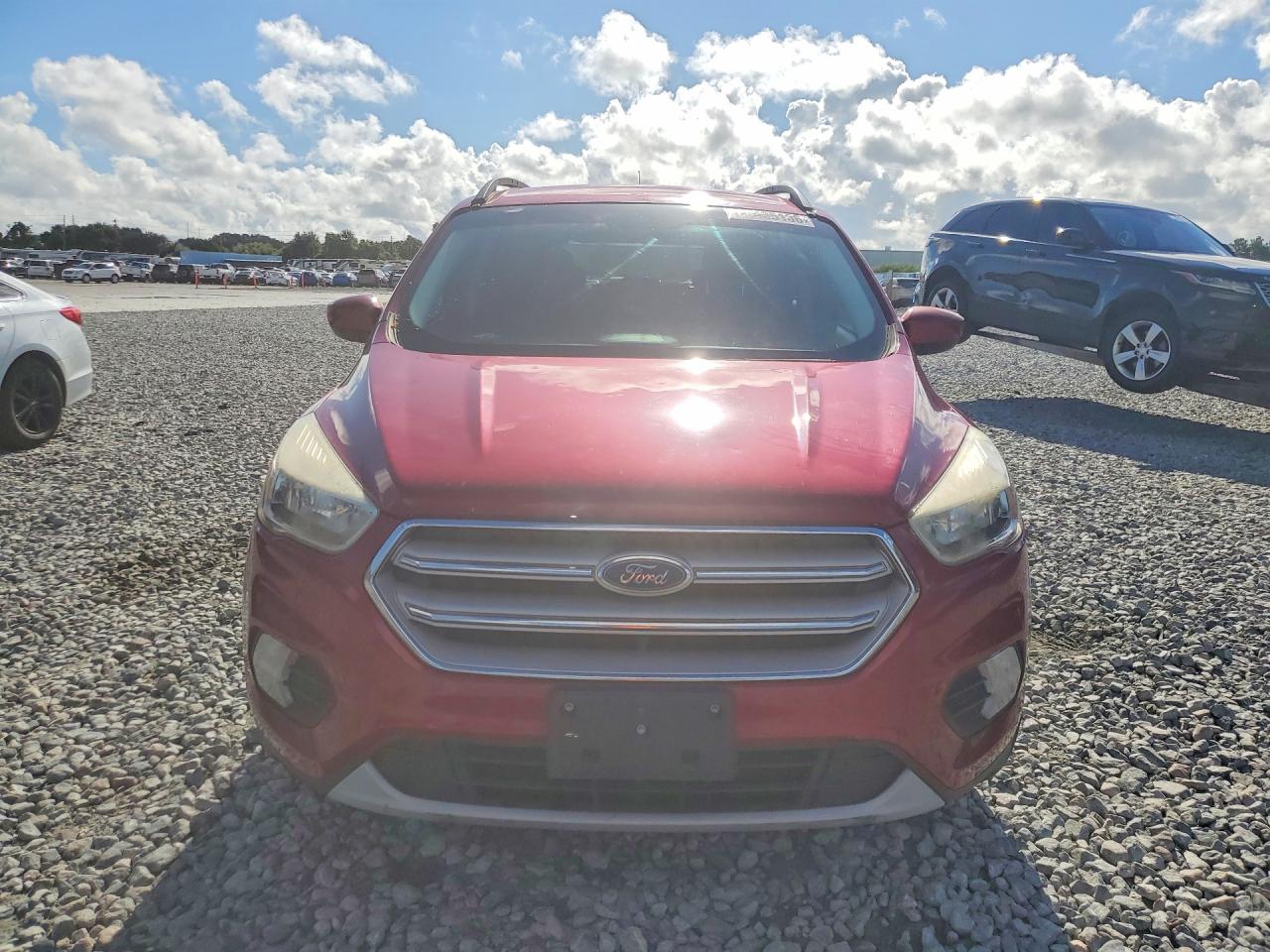 2018 Ford Escape Se Red vin: 1FMCU9GD7JUB68500