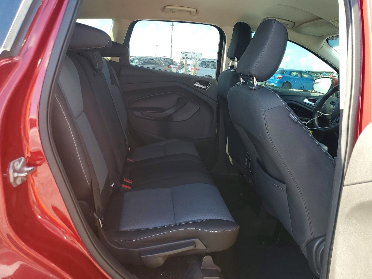 2018 Ford Escape Se Red vin: 1FMCU9GD7JUB68500
