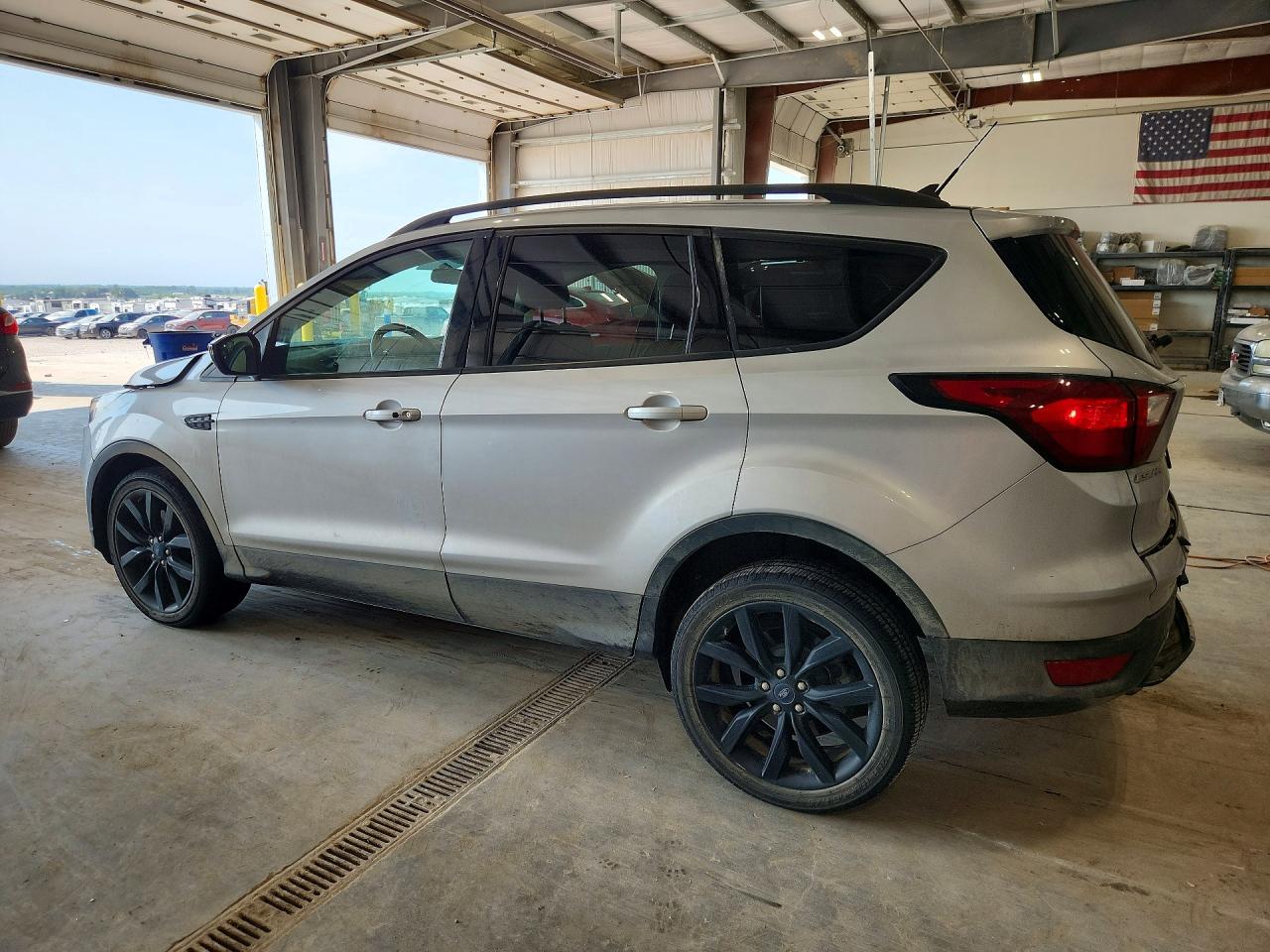 2019 Ford Escape Se Silver vin: 1FMCU9GD7KUA43322