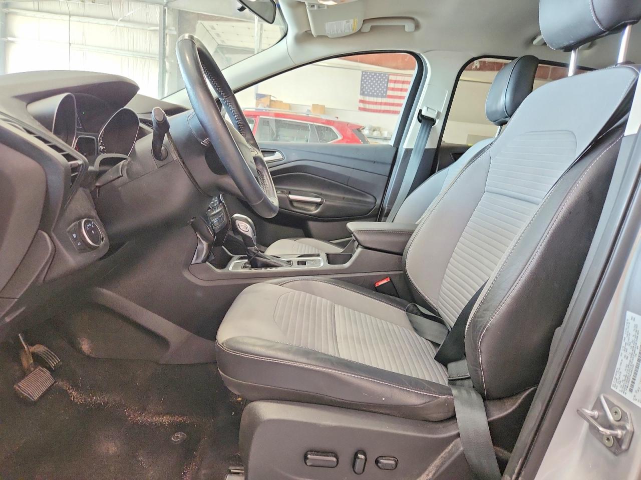 2019 Ford Escape Se Silver vin: 1FMCU9GD7KUA43322