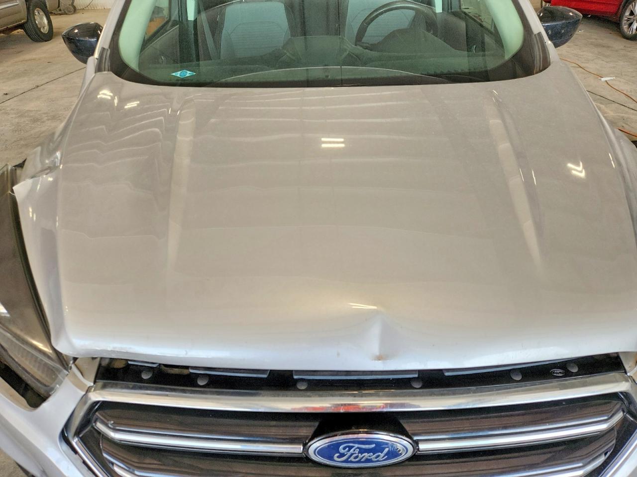 2019 Ford Escape Se Silver vin: 1FMCU9GD7KUA43322