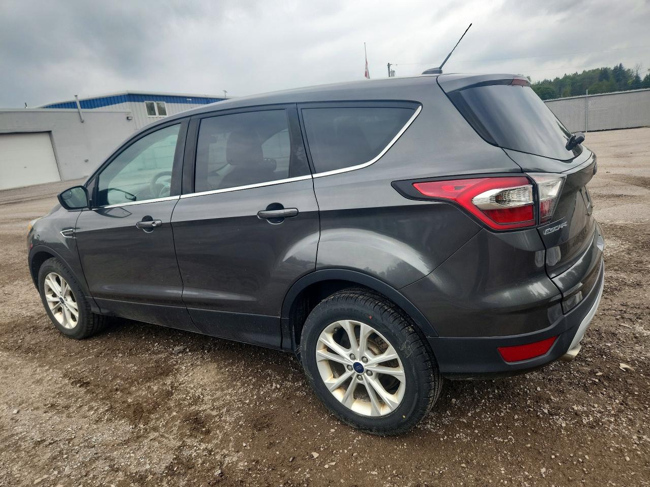2017 Ford Escape Se Gray vin: 1FMCU9GD8HUA00570