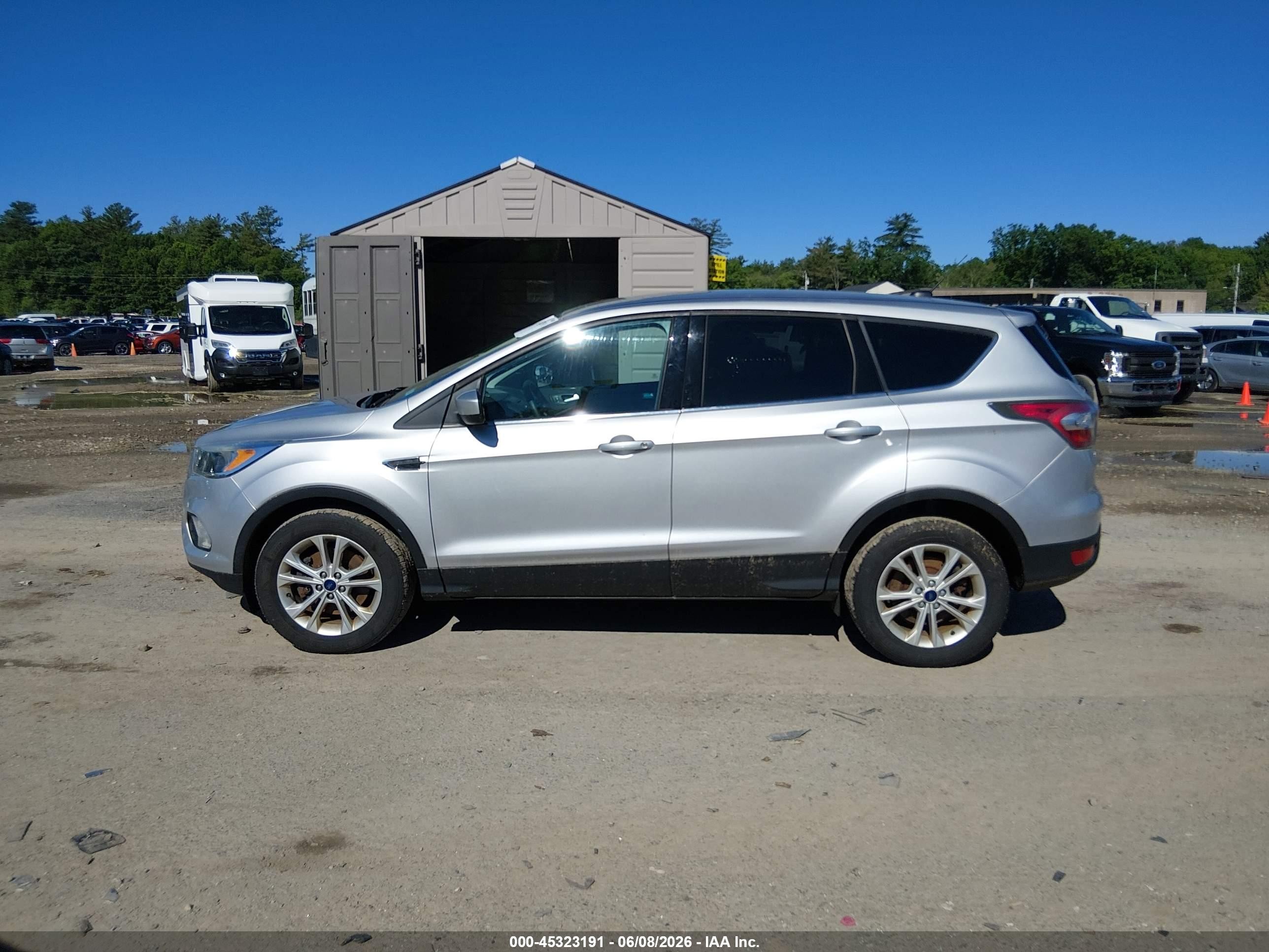 2017 Ford Escape Se Silver vin: 1FMCU9GD8HUA07759