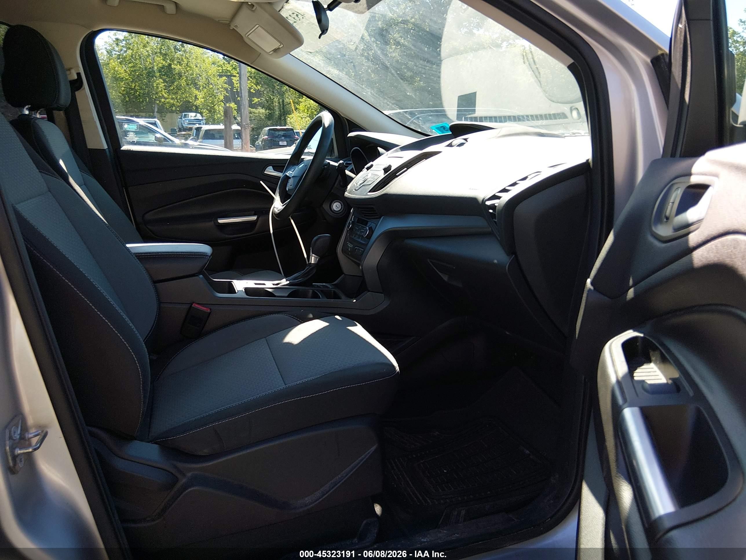 2017 Ford Escape Se Silver vin: 1FMCU9GD8HUA07759
