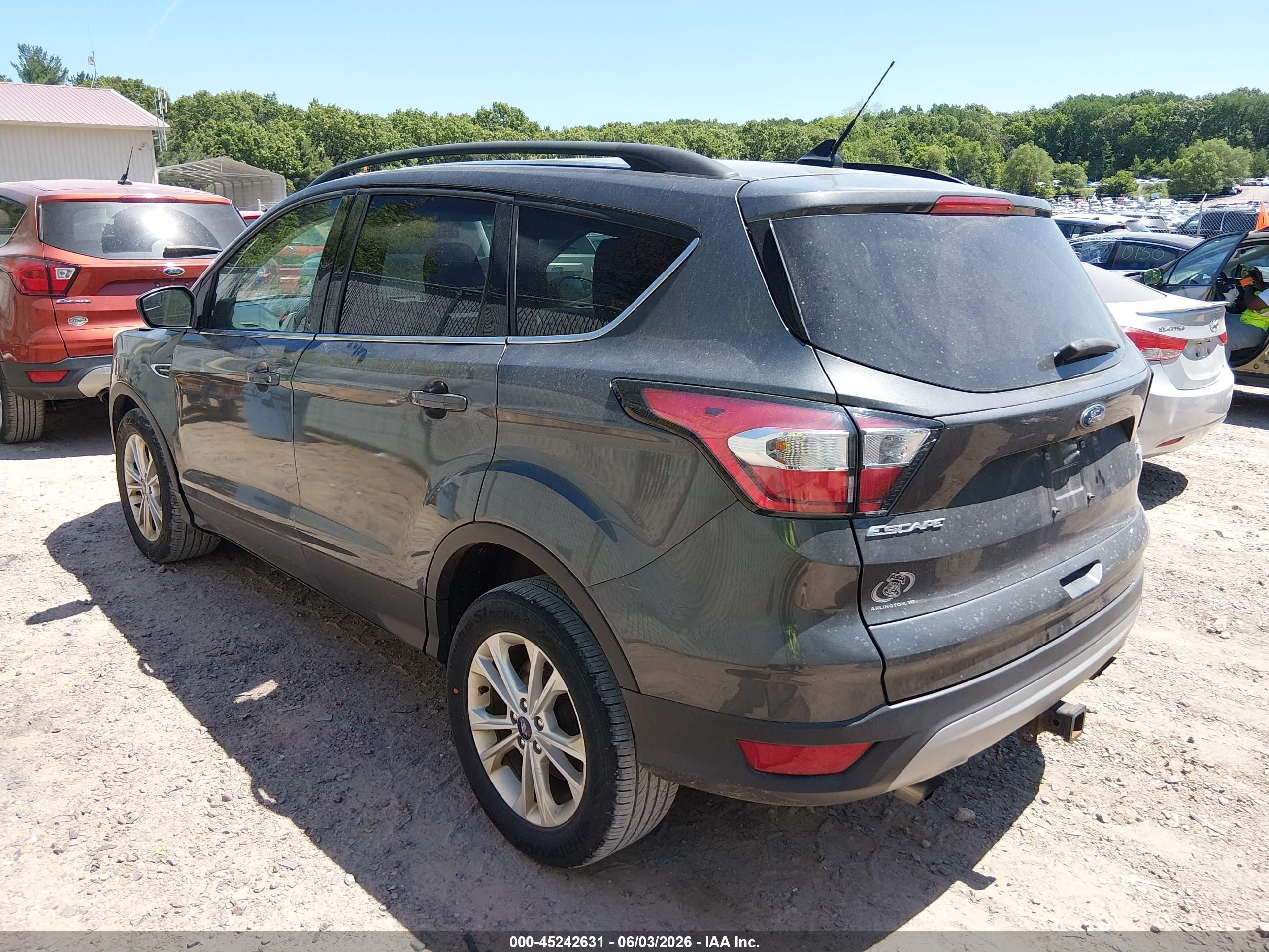 2018 Ford Escape Se Gray vin: 1FMCU9GD8JUB99173