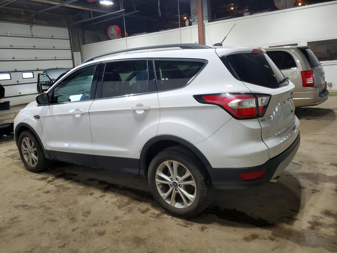 2018 Ford Escape Se White vin: 1FMCU9GD8JUC20507