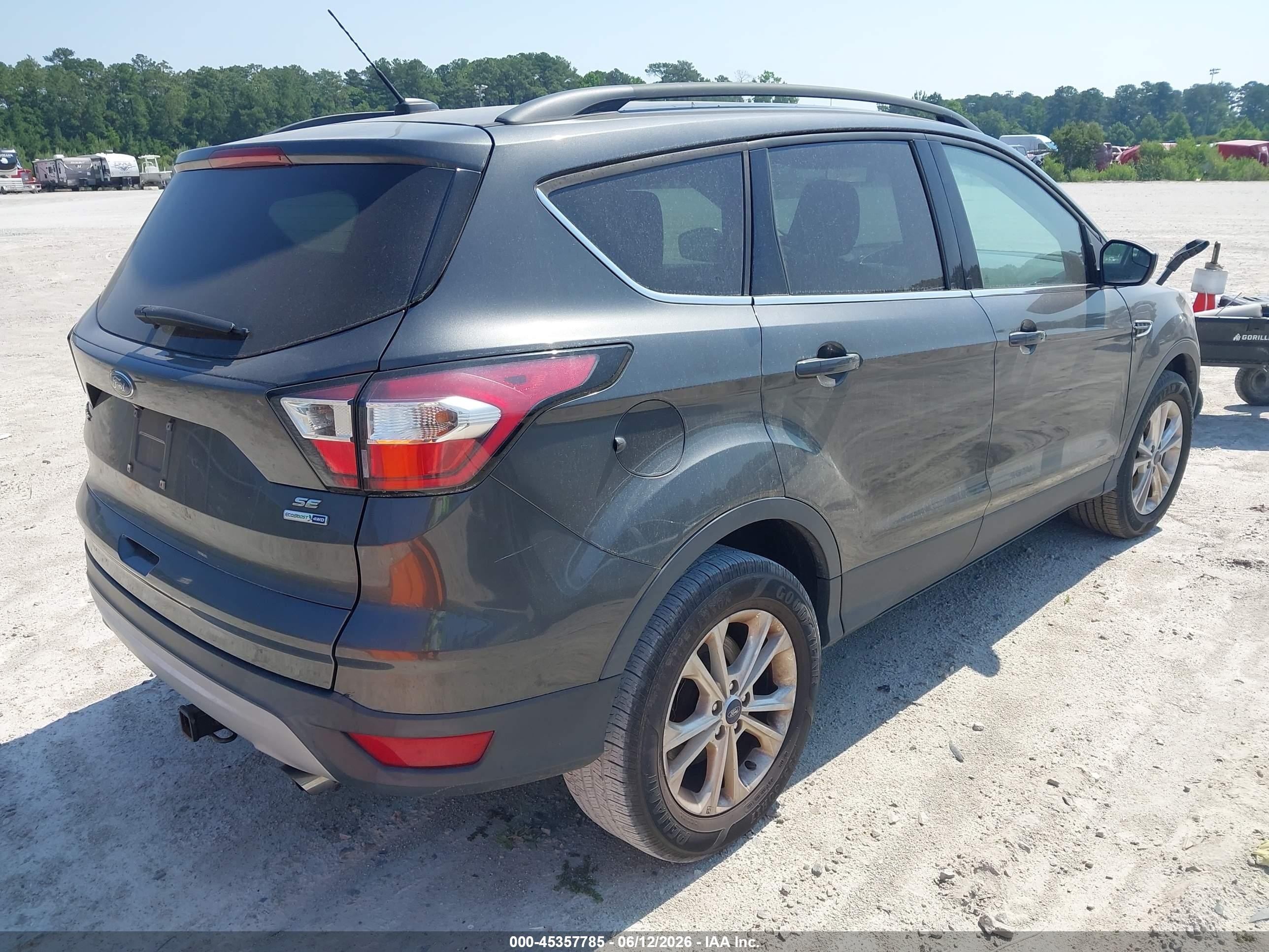 2018 Ford Escape Se Gray vin: 1FMCU9GD8JUC90170