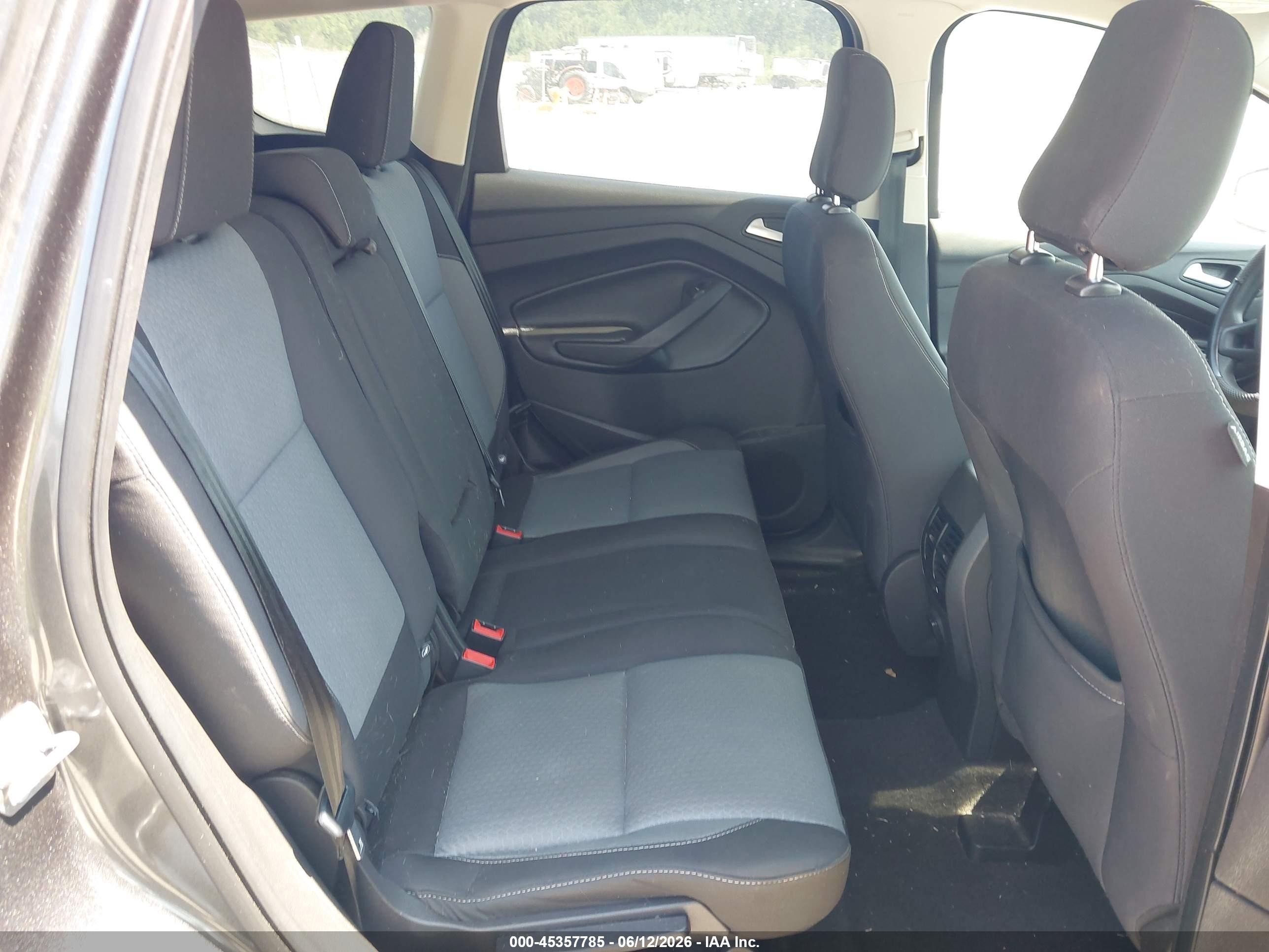 2018 Ford Escape Se Gray vin: 1FMCU9GD8JUC90170