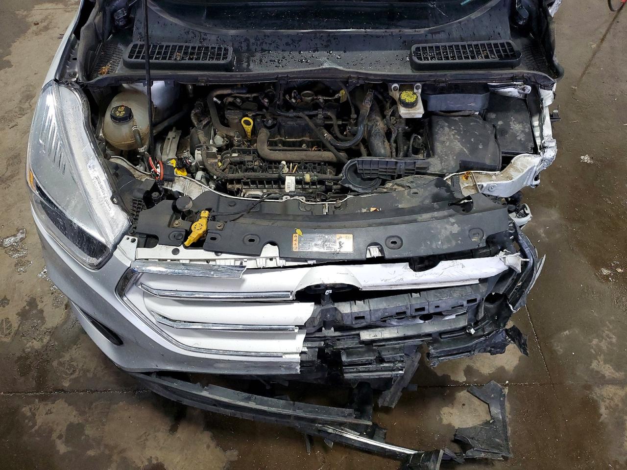 2019 Ford Escape Se Silver vin: 1FMCU9GD8KUB08534