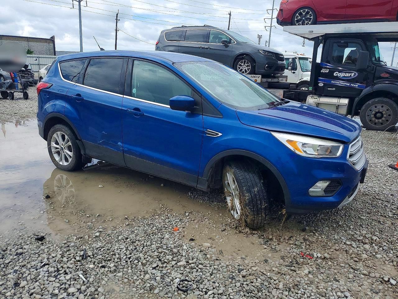 2019 Ford Escape Se Blue vin: 1FMCU9GD8KUB14656