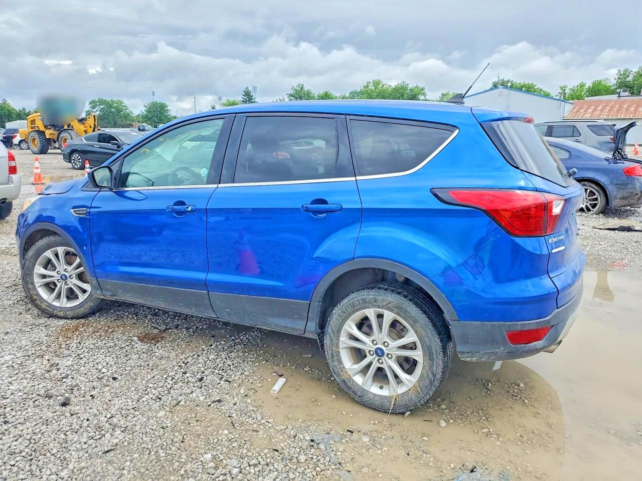 2019 Ford Escape Se Blue vin: 1FMCU9GD8KUB14656