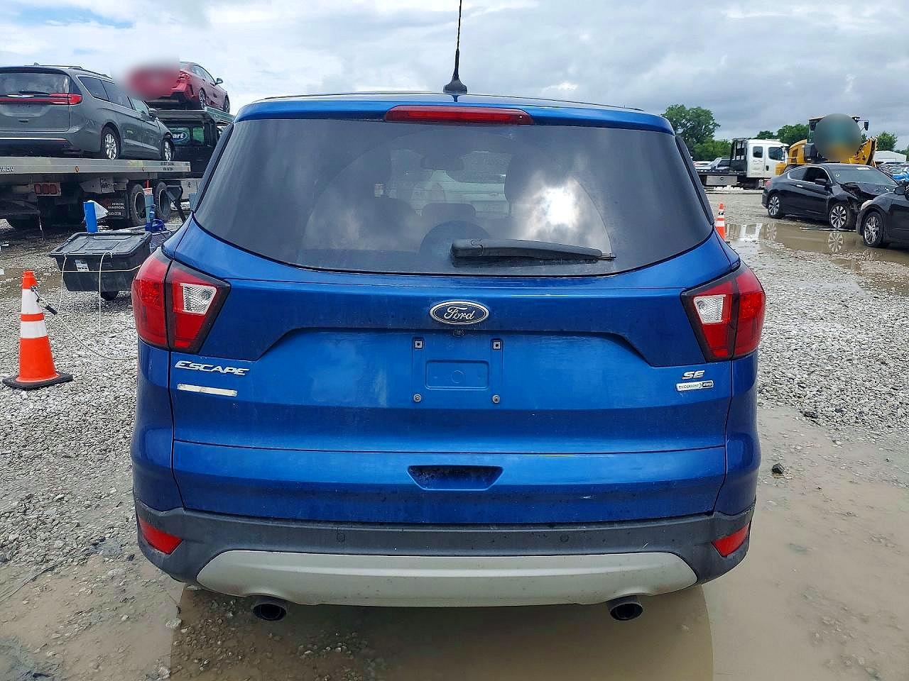 2019 Ford Escape Se Blue vin: 1FMCU9GD8KUB14656