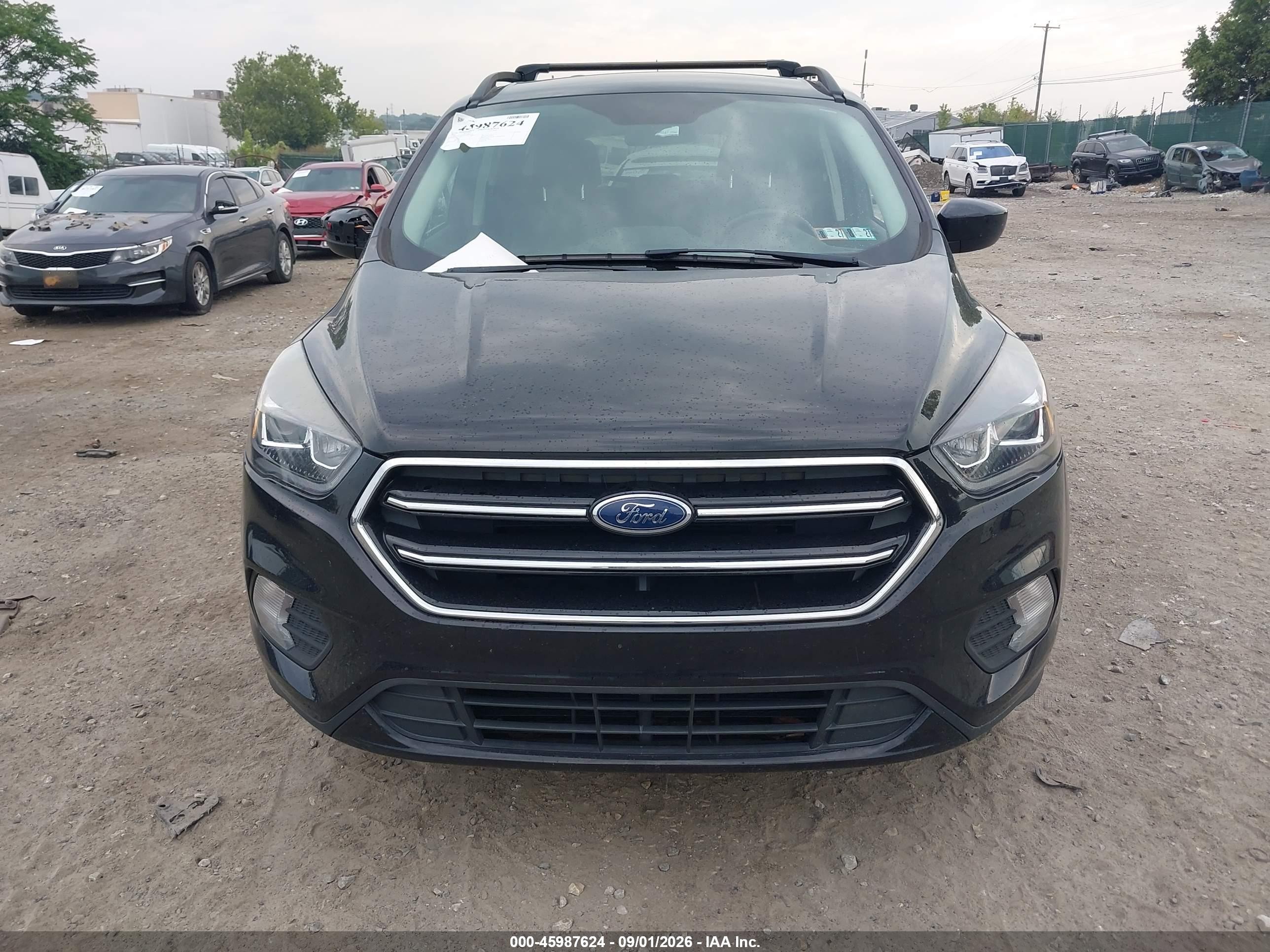 2019 Ford Escape Se Black vin: 1FMCU9GD8KUB43994