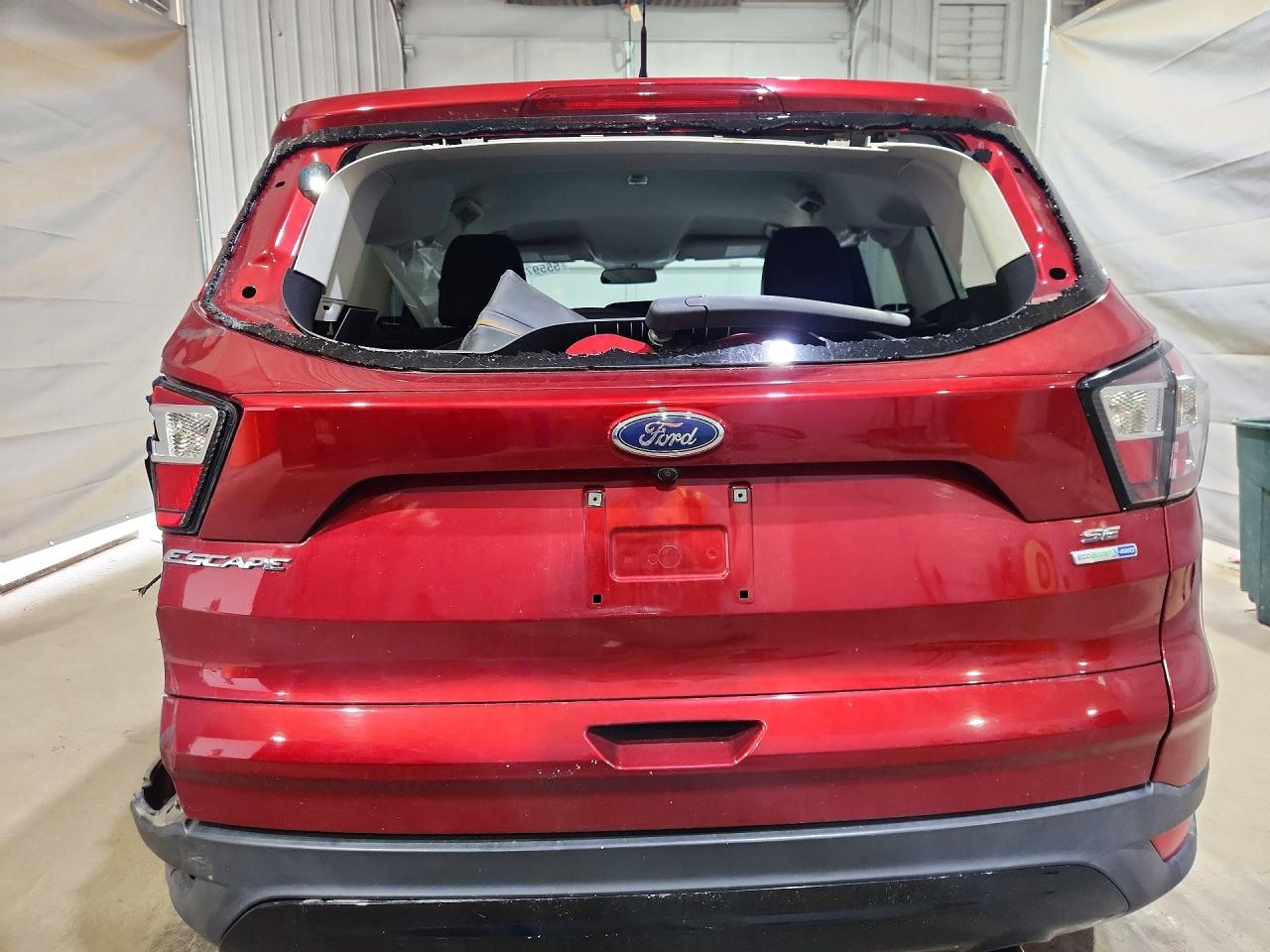 2018 Ford Escape Se Burgundy vin: 1FMCU9GD9JUB92684