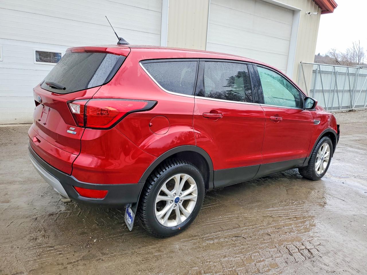 2019 Ford Escape Se Red vin: 1FMCU9GD9KUA08832