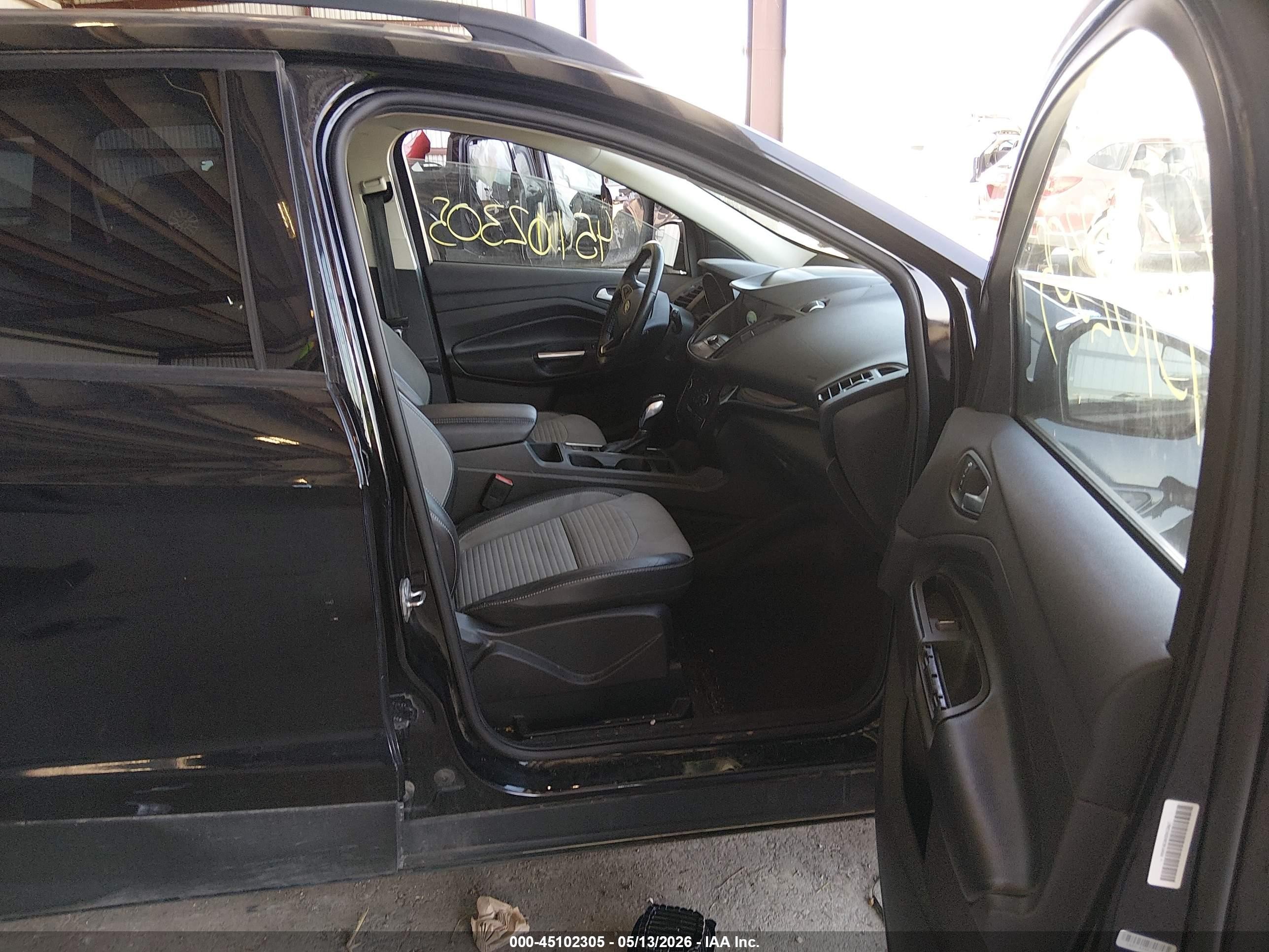2019 Ford Escape Se Black vin: 1FMCU9GD9KUB09899