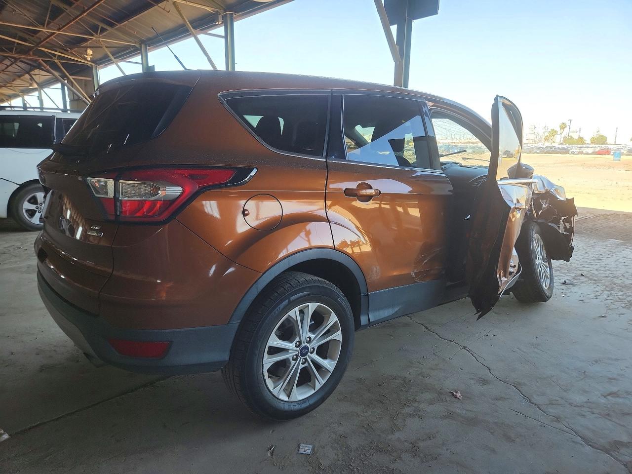 2017 Ford Escape Se Brown vin: 1FMCU9GDXHUD91933