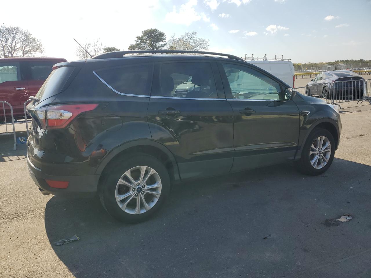 2017 Ford Escape Se Black vin: 1FMCU9GDXHUF00407 Damage: Right Qtr Panel, Dent(S) W/No Paint Dmg, < 1/8 Inch