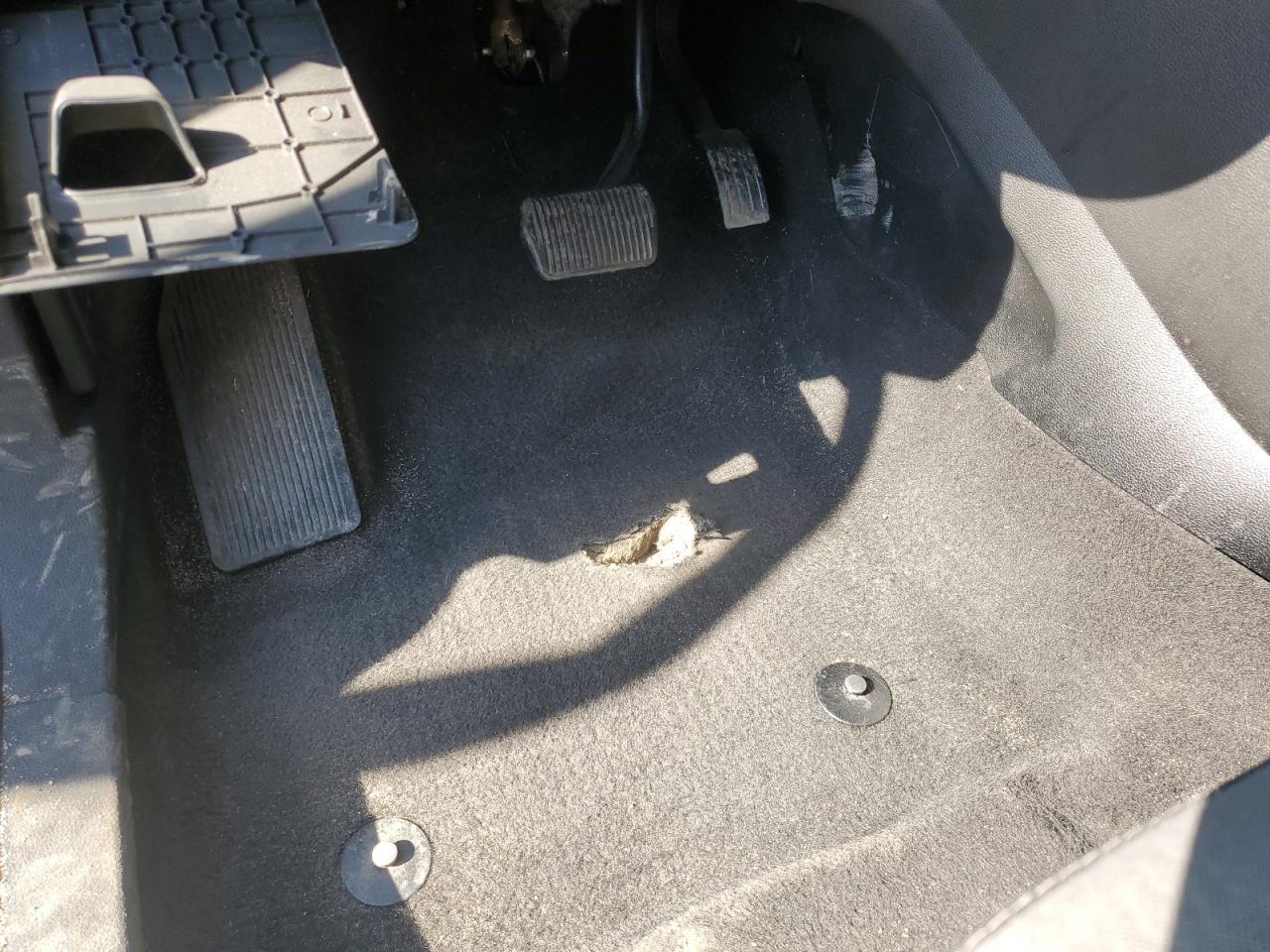 2017 Ford Escape Se Black vin: 1FMCU9GDXHUF00407 Damage: Left Front Carpet, Torn, 1 To 2 Inches
