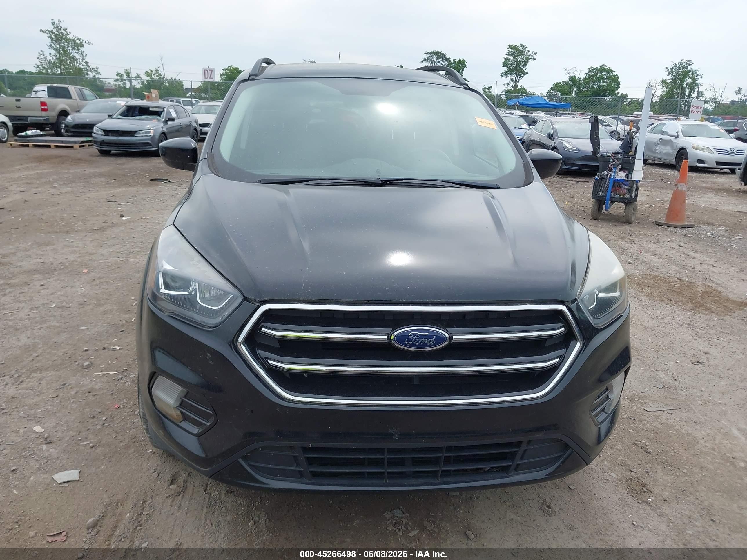 2018 Ford Escape Se Black vin: 1FMCU9GDXJUD17904