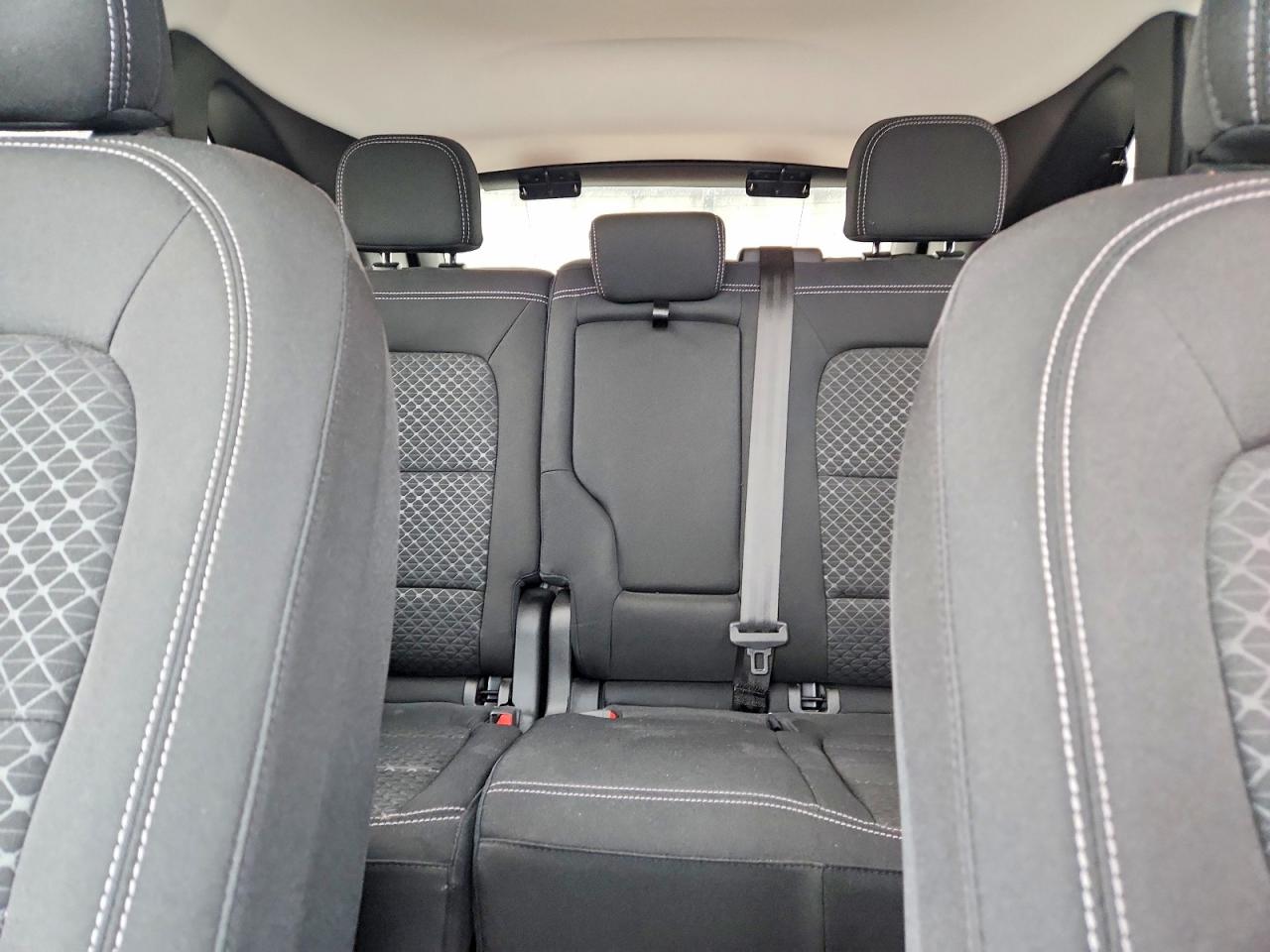 2024 Ford Escape Active White vin: 1FMCU9GN0RUB06554