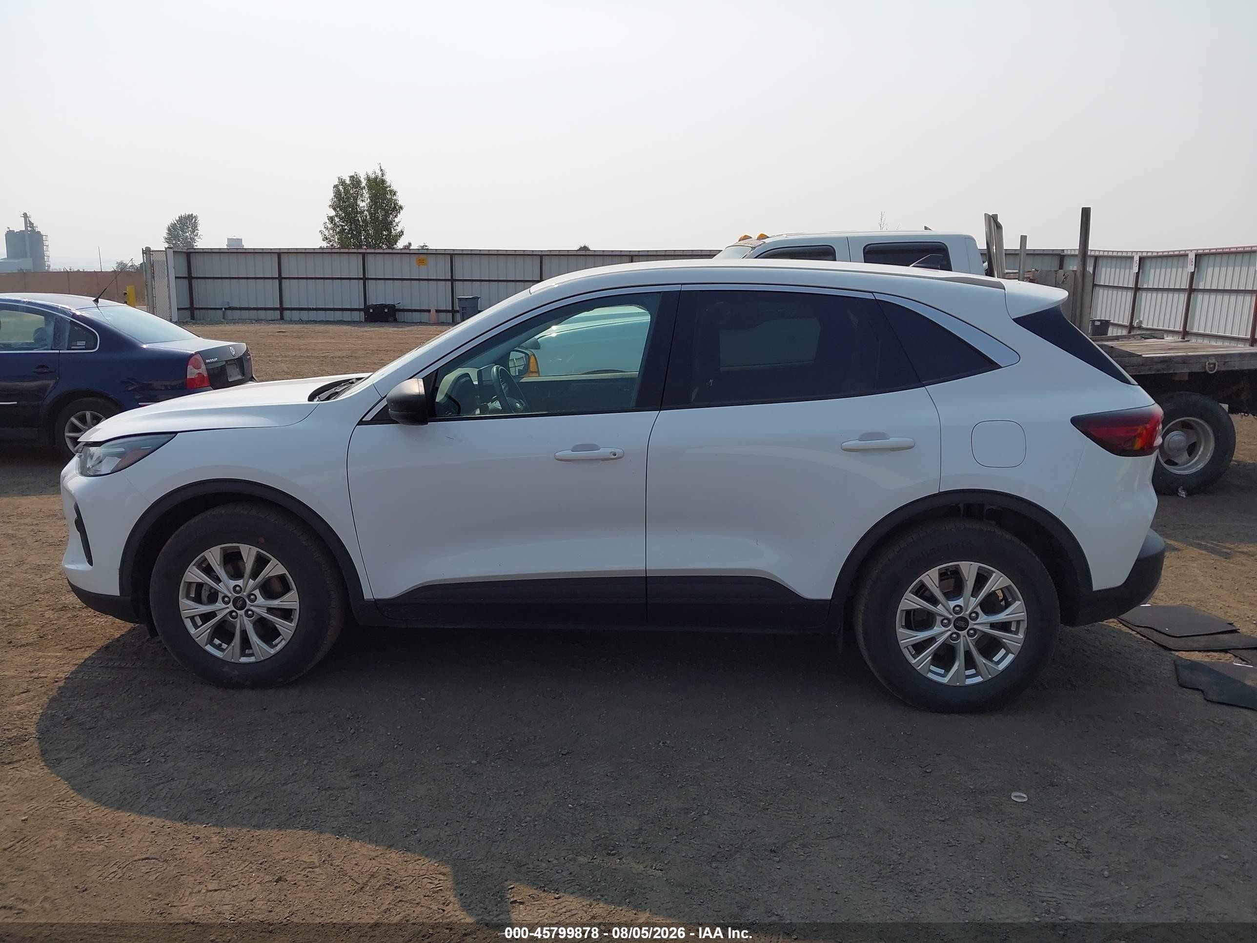 2023 Ford Escape Active White vin: 1FMCU9GN1PUA55353