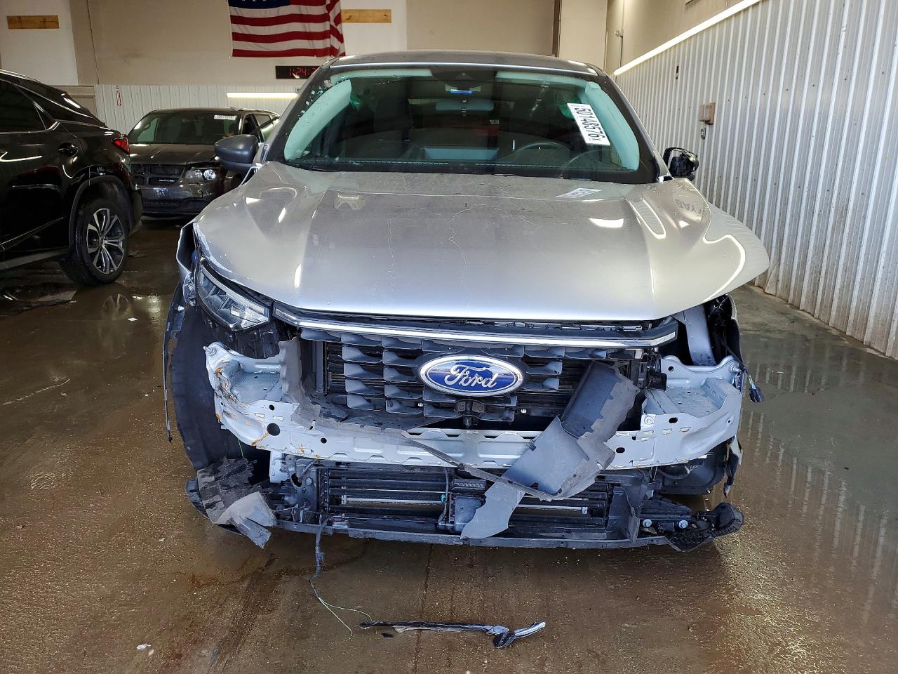 2024 Ford Escape Active Серебряный vin: 1FMCU9GN3RUB06323