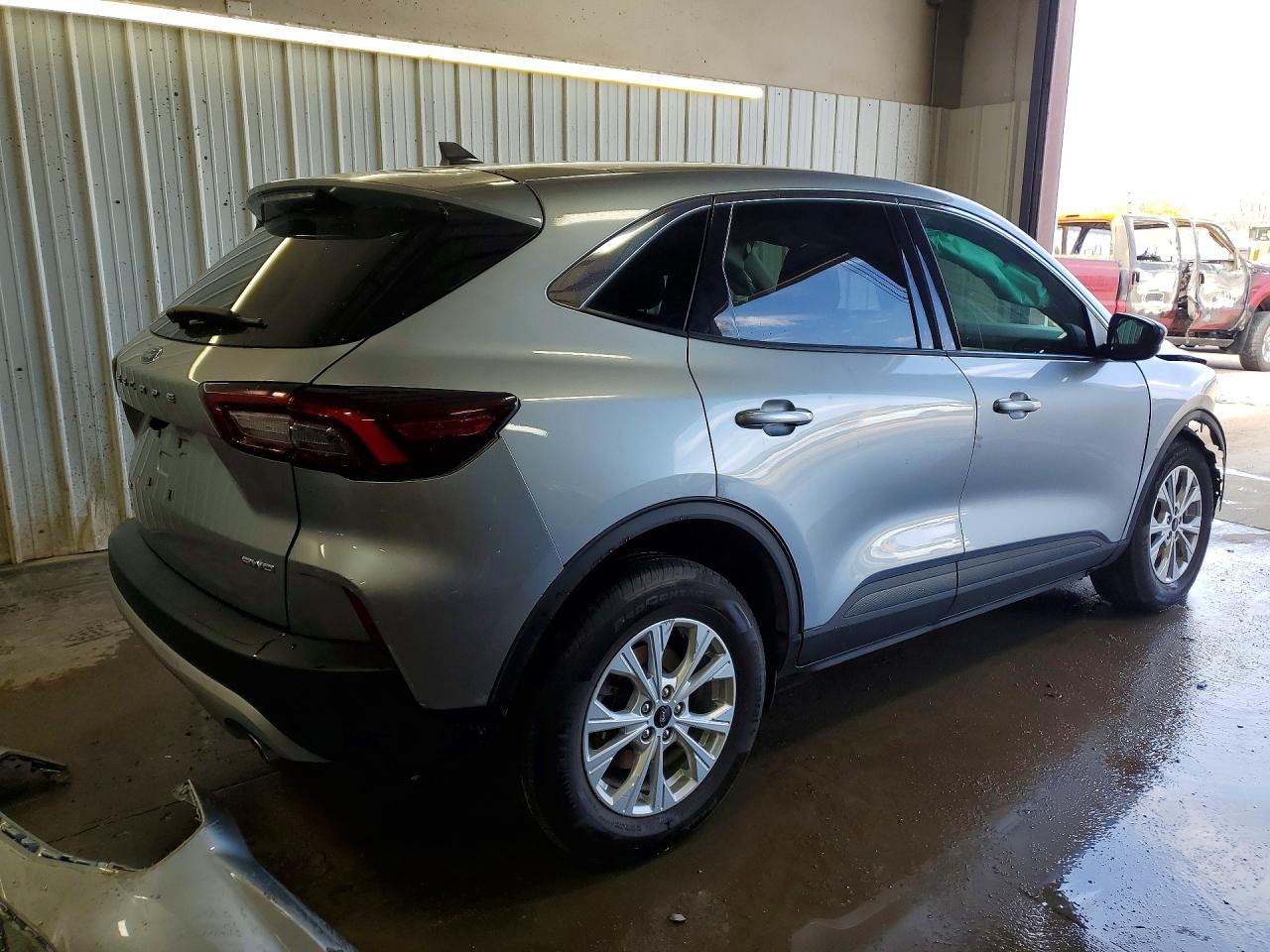 2024 Ford Escape Active Серебряный vin: 1FMCU9GN3RUB06323