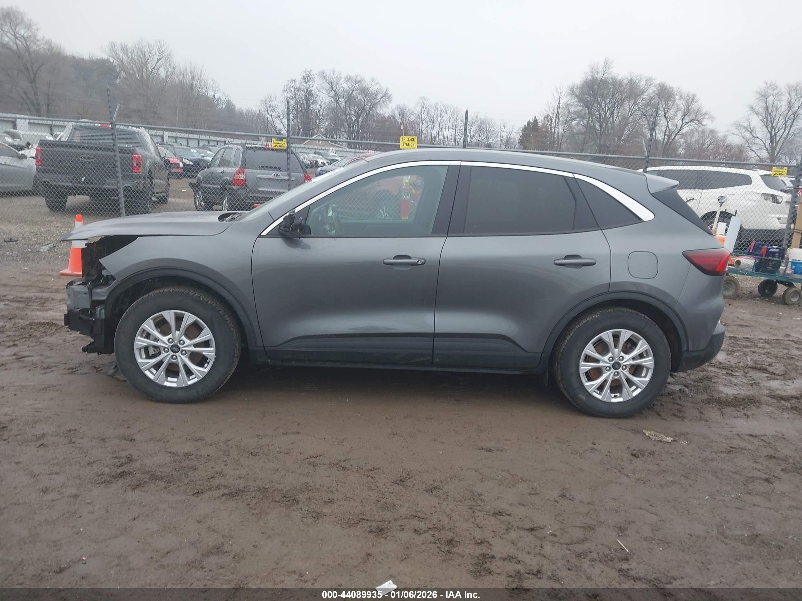 2023 Ford Escape Active Серый vin: 1FMCU9GN6PUA86209
