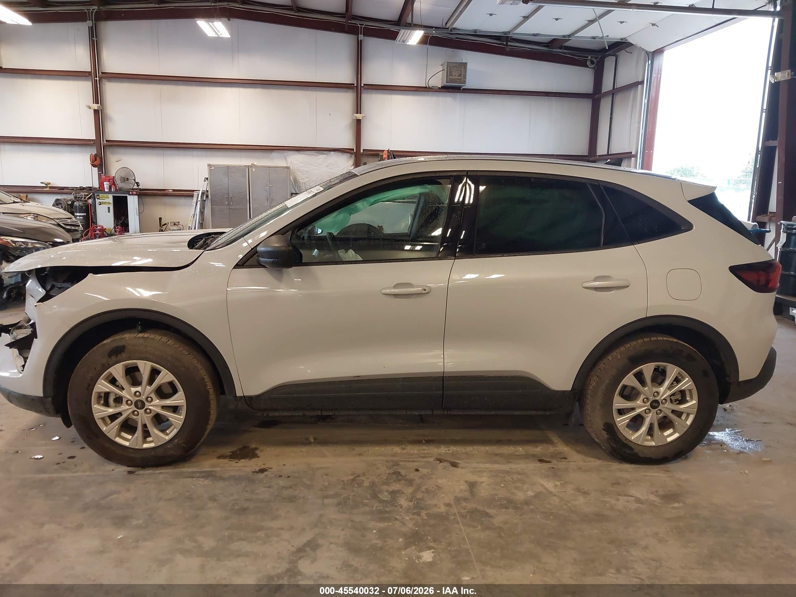 2025 Ford Escape Active White vin: 1FMCU9GN7SUB63579