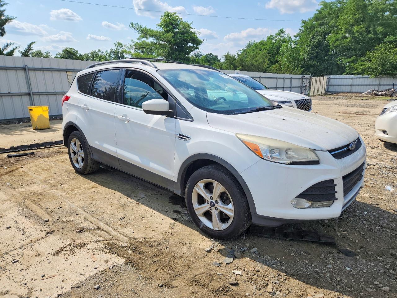 2013 Ford Escape S Fwd White vin: 1FMCU9GX0DUD62347