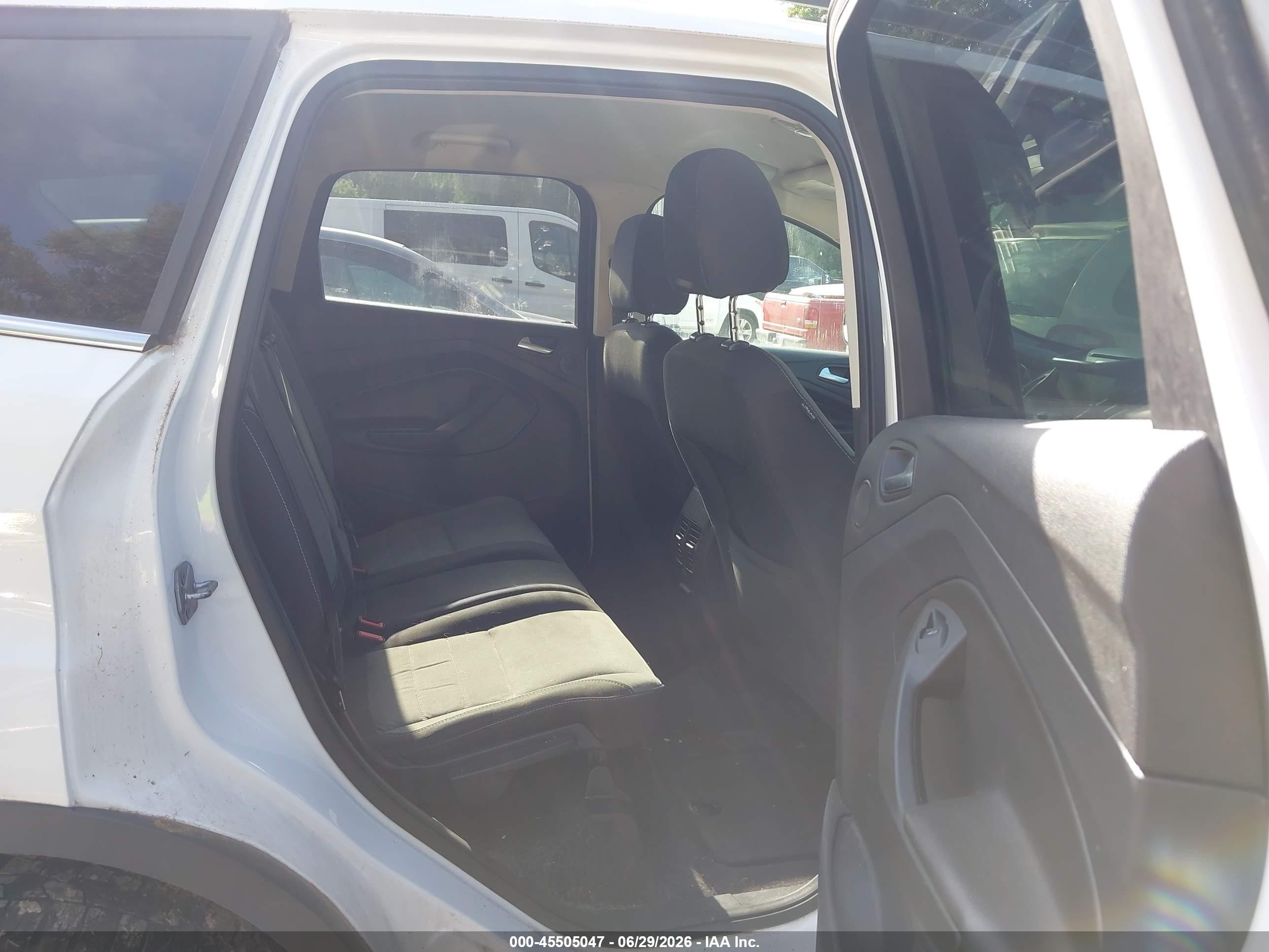 2014 Ford Escape Se Белый vin: 1FMCU9GX0EUA29650